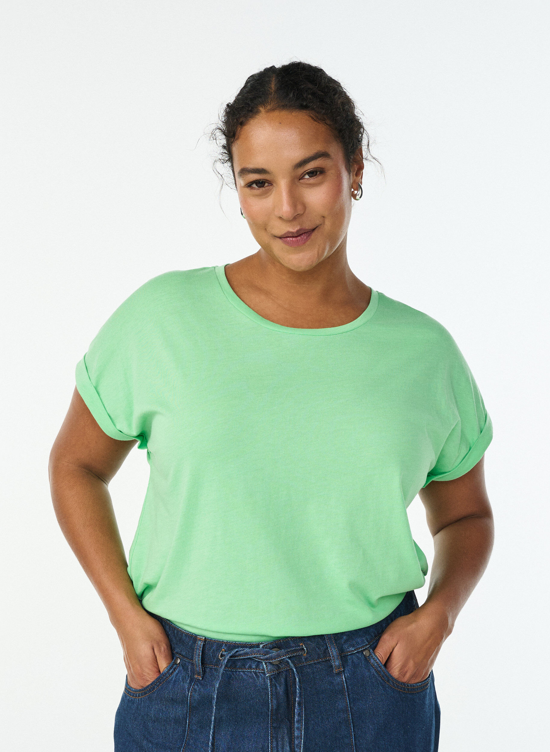 T-shirt &agrave; manches courtes en m&eacute;lange de coton, Vert, Model