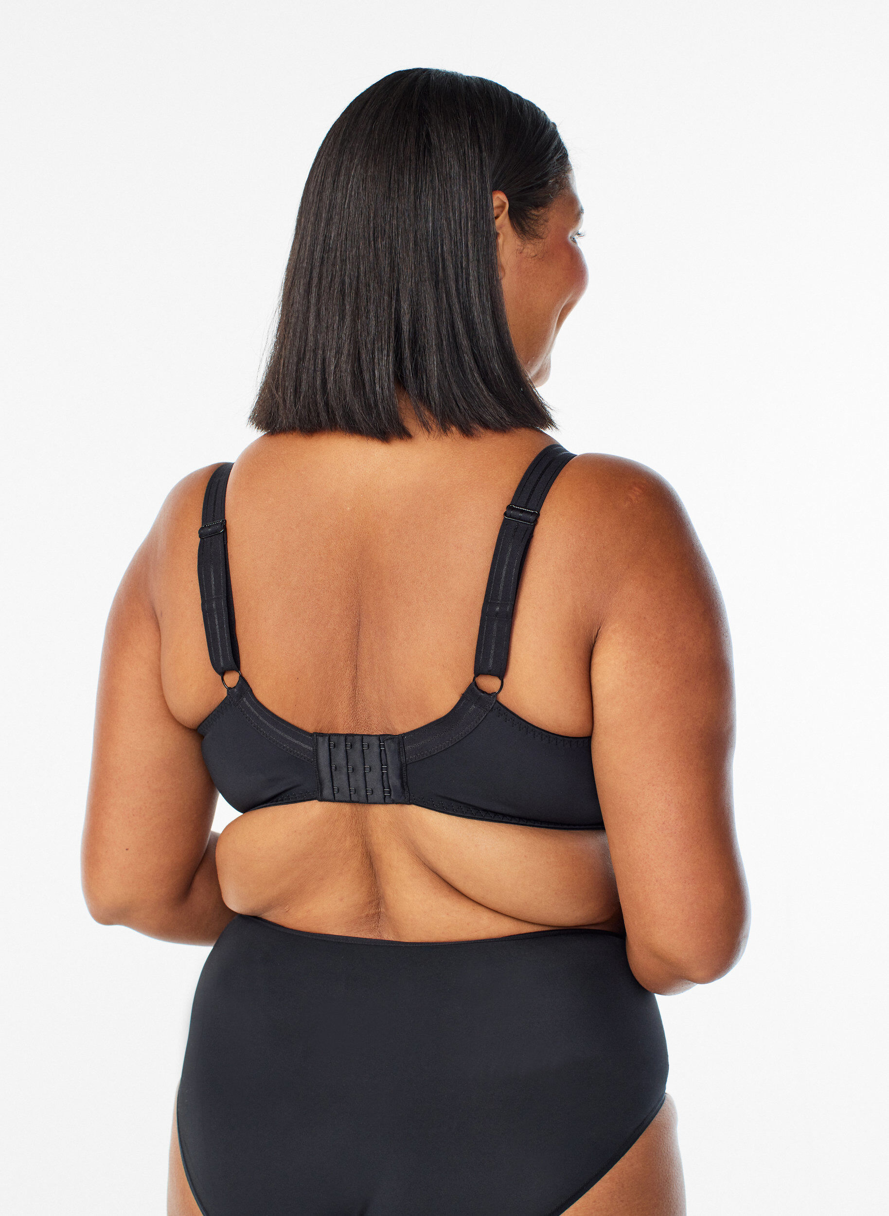Zizzi Soutien-gorge embo&icirc;tant grand maintien avec d&eacute;tails en dentelle, Noir, Model image number 2