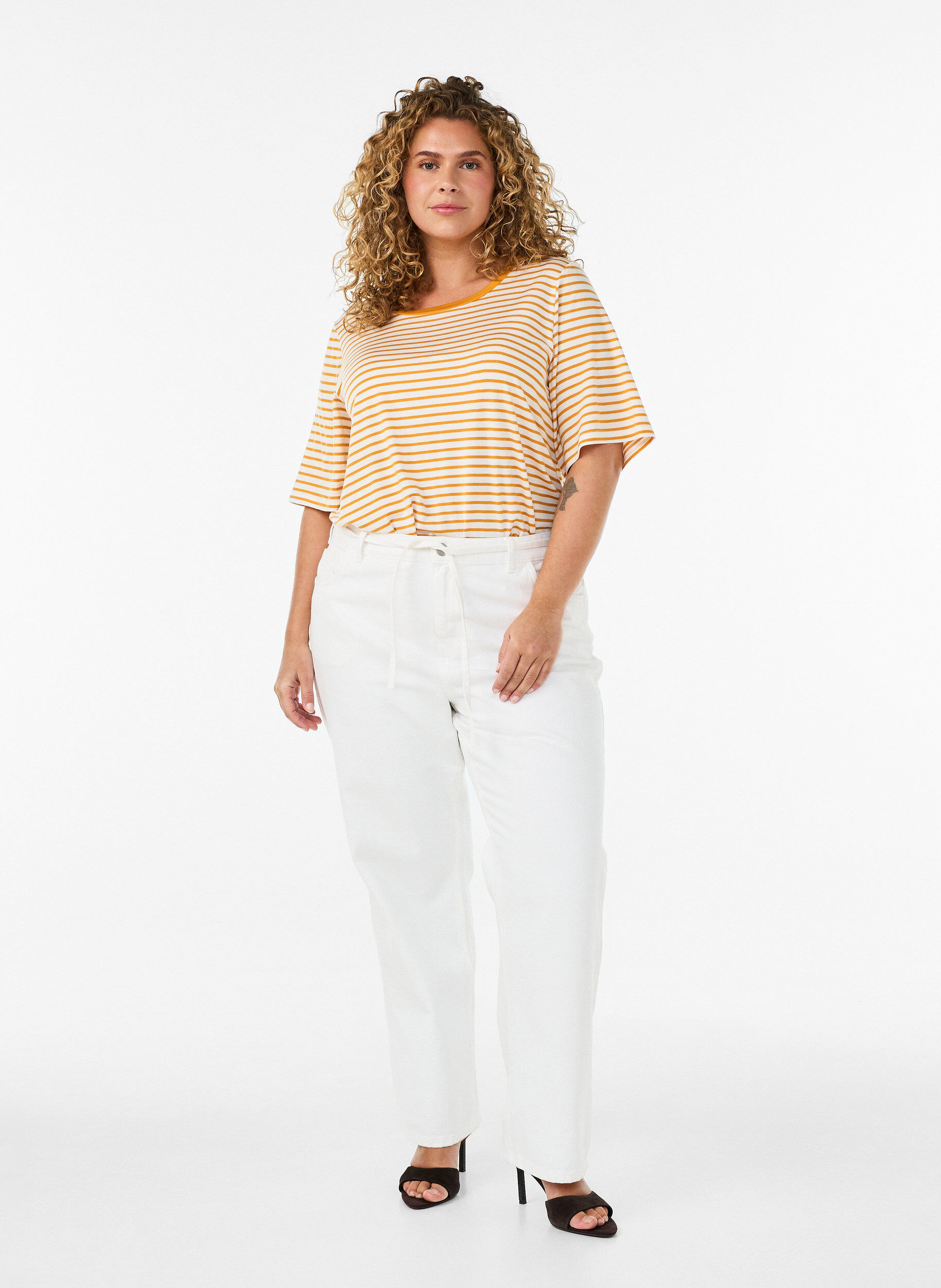 ZizziT-shirt en TENCEL&trade; Lyocell &agrave; rayures, Jaune clair, Model image number 1