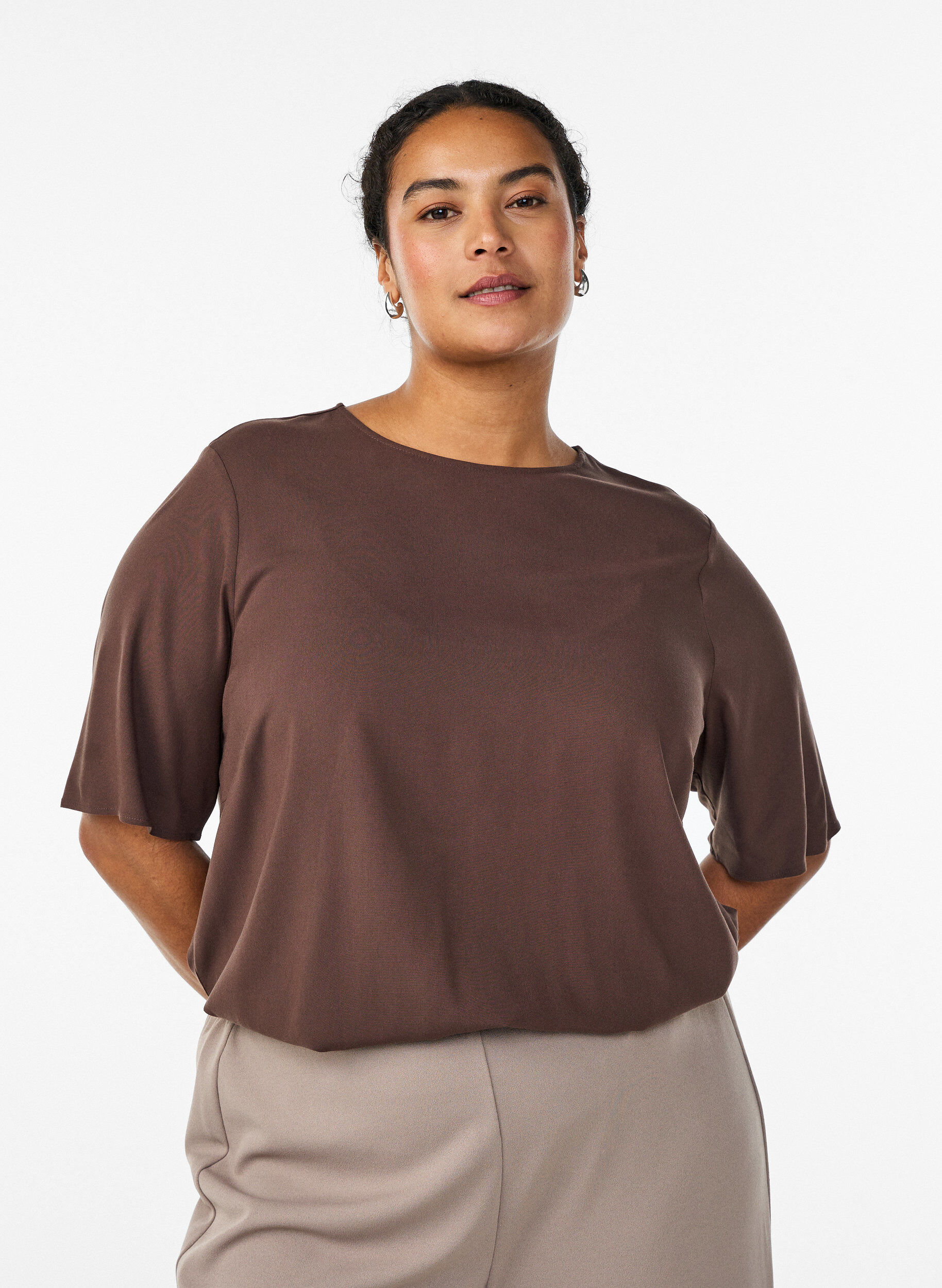 FLASH - Geweven blouse met korte mouwen en ronde hals, Bruin, Model