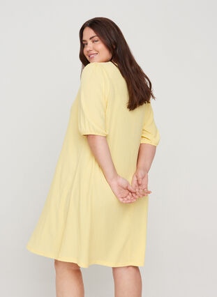 Robe à manches bouffantes et col V, Mellow Yellow, Model image number 1