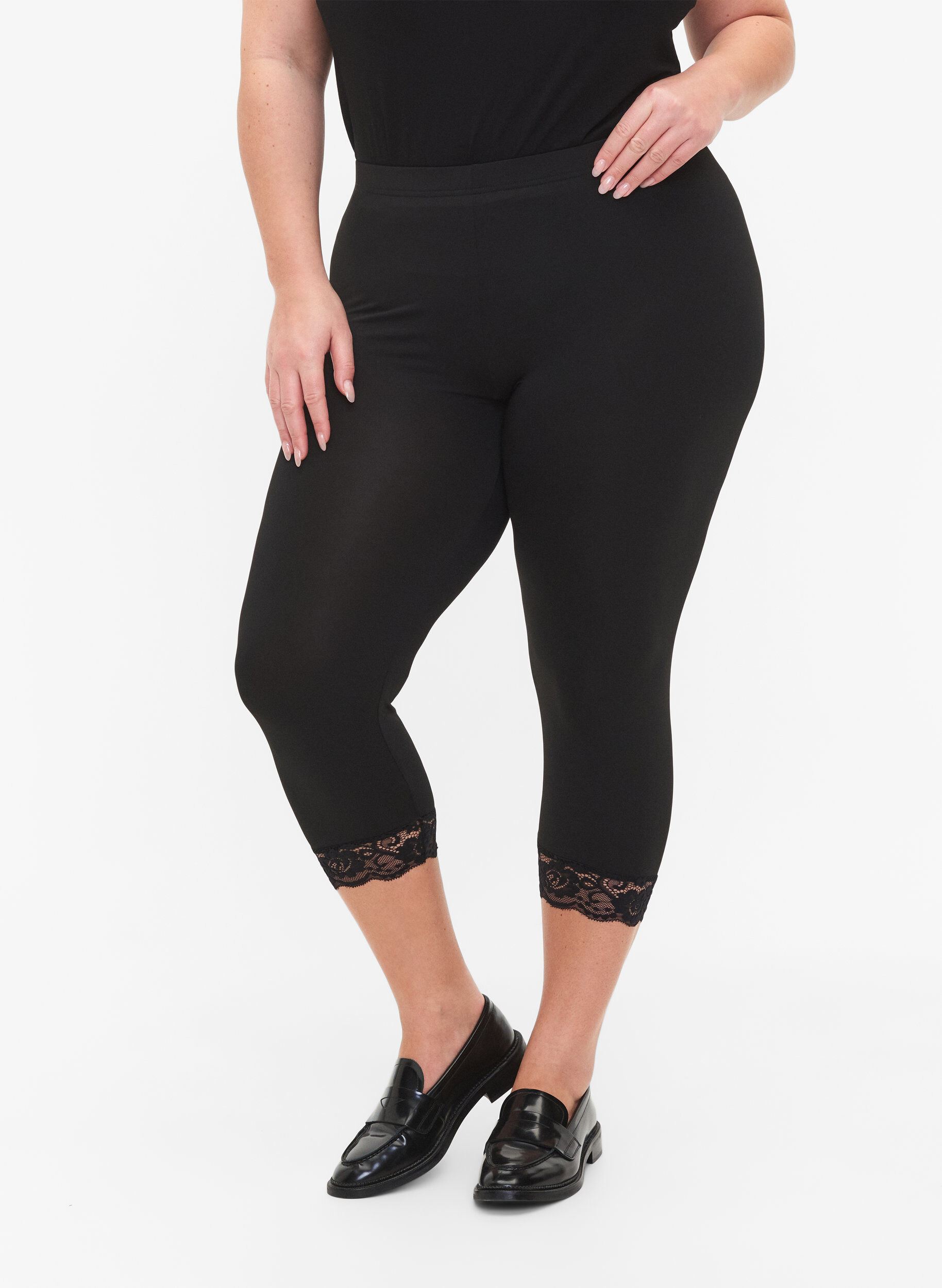 Zizzi2 paar 3/4 leggings met kanten randje, Black / Black, Model image number 2