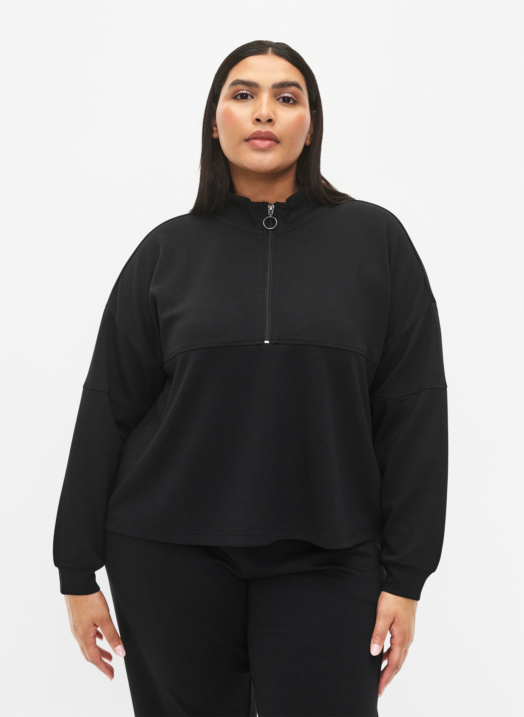Zizzi Sweat en m&eacute;lange de modal avec col montant, Black, Model image number 0