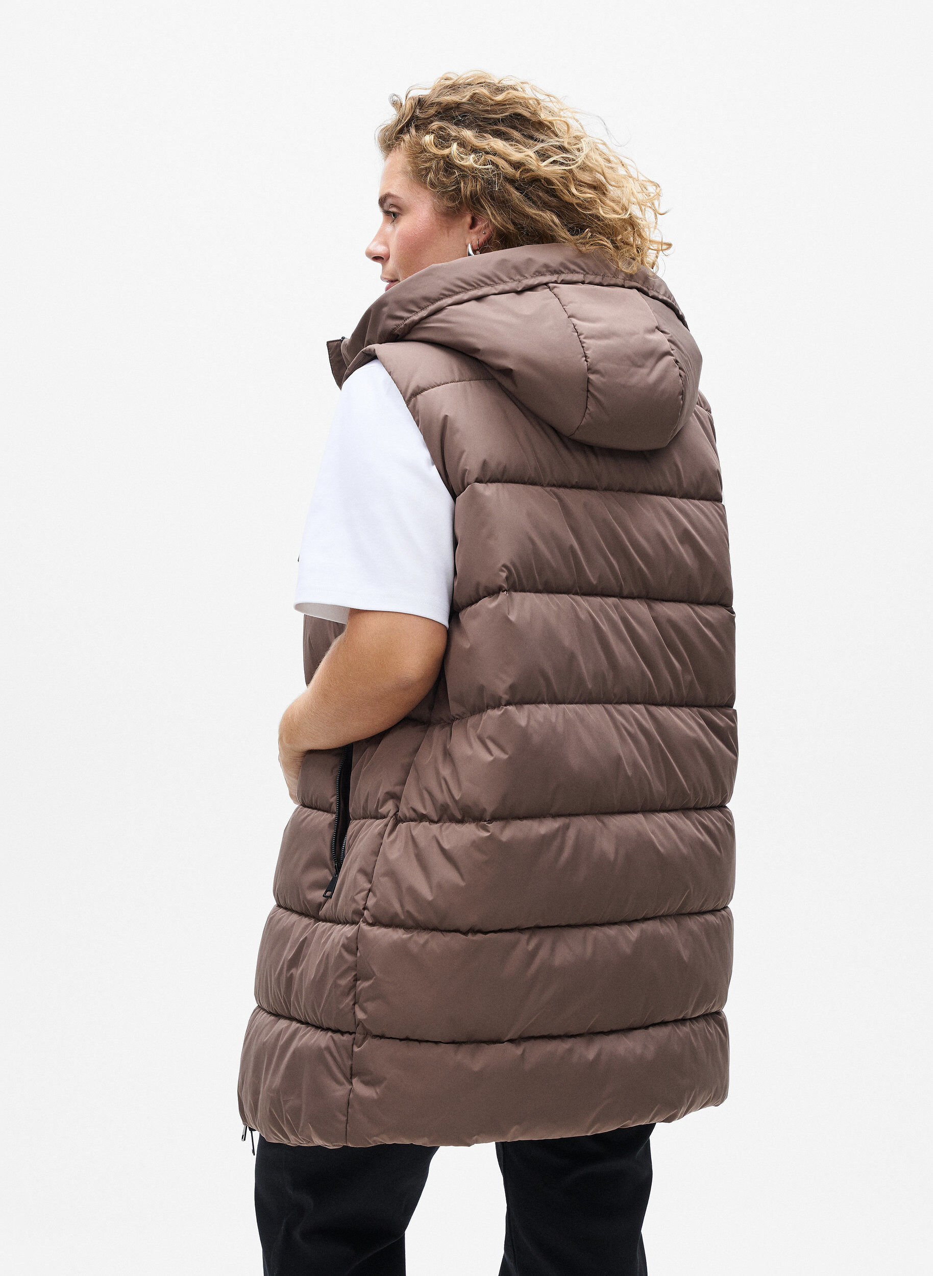 ZizziLange vest met capuchon en zakken, Bruin, Model image number 2