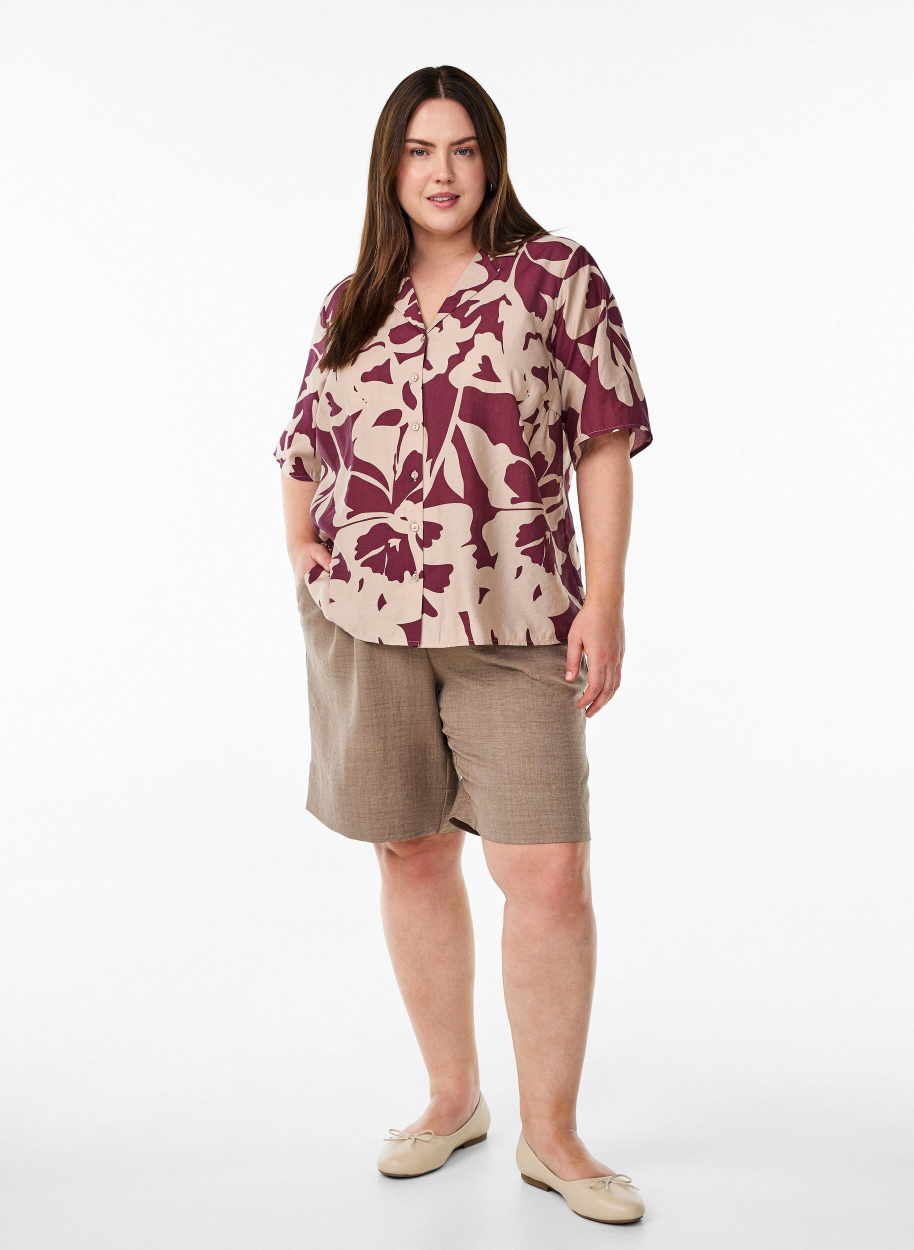 Zizzi Chemisier imprim&eacute; &agrave; col en V, Bordeaux, Model image number 1