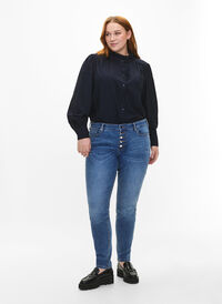 Jeans Sanna avec une coupe super slim et une fermeture à boutons, Blue denim, Model