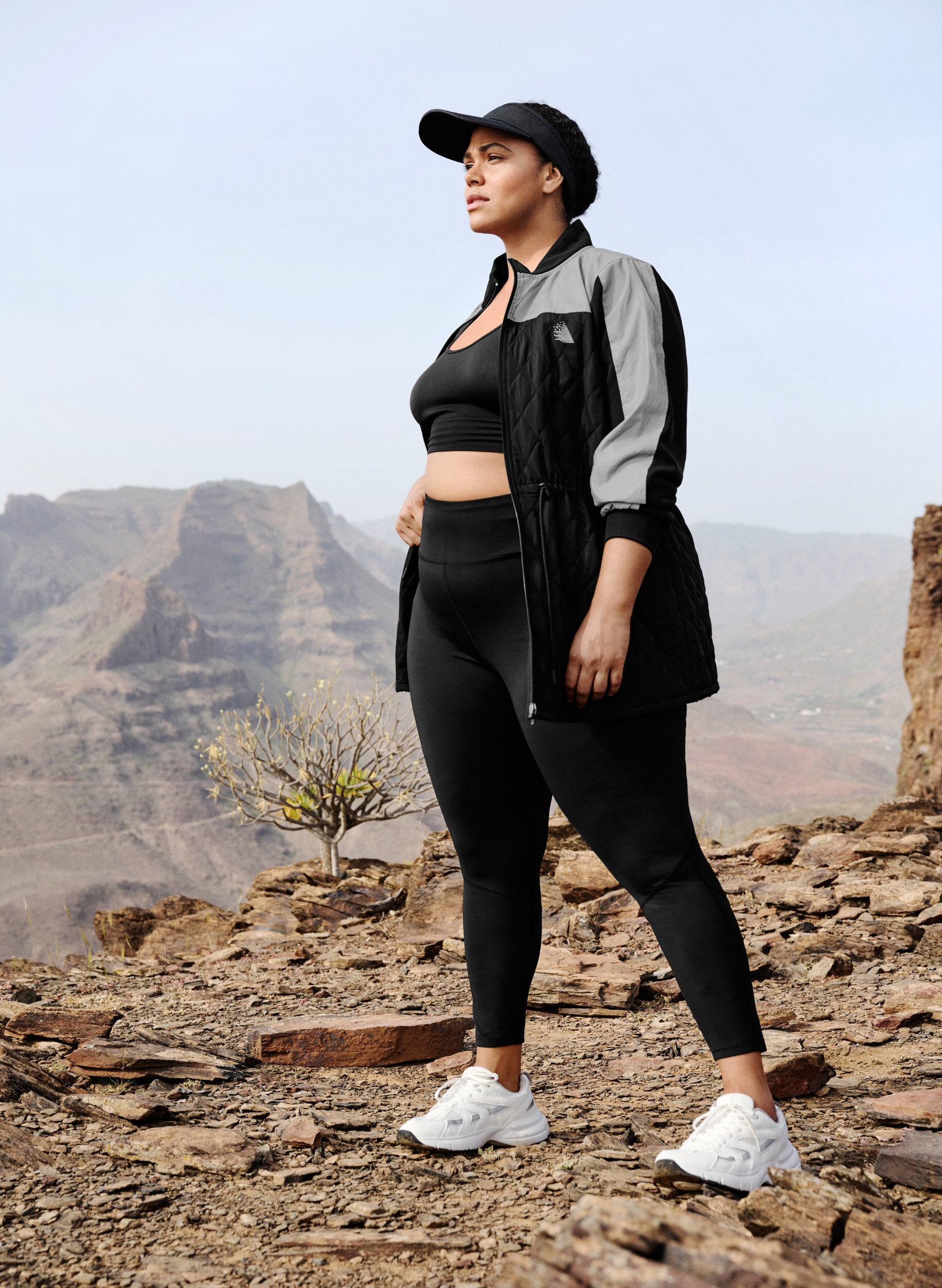 ZizziReflecterende sportjas met verstelbare taille, Black w. Reflex, Image image number 1