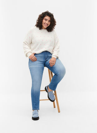 Jeans Emily à la coupe ajustée et à la taille normale, Blue denim, Model image number 3