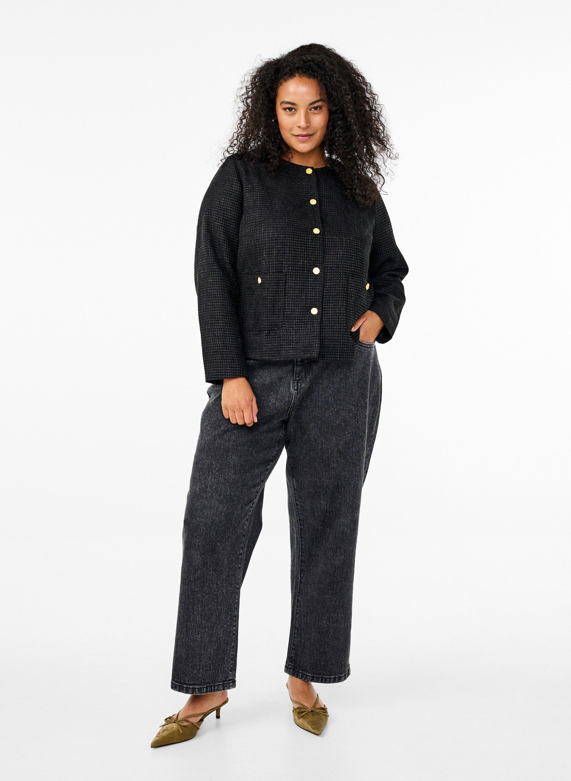 ZizziBoucle jasje met zakken en decoratieve knopen, Black, Model image number 2