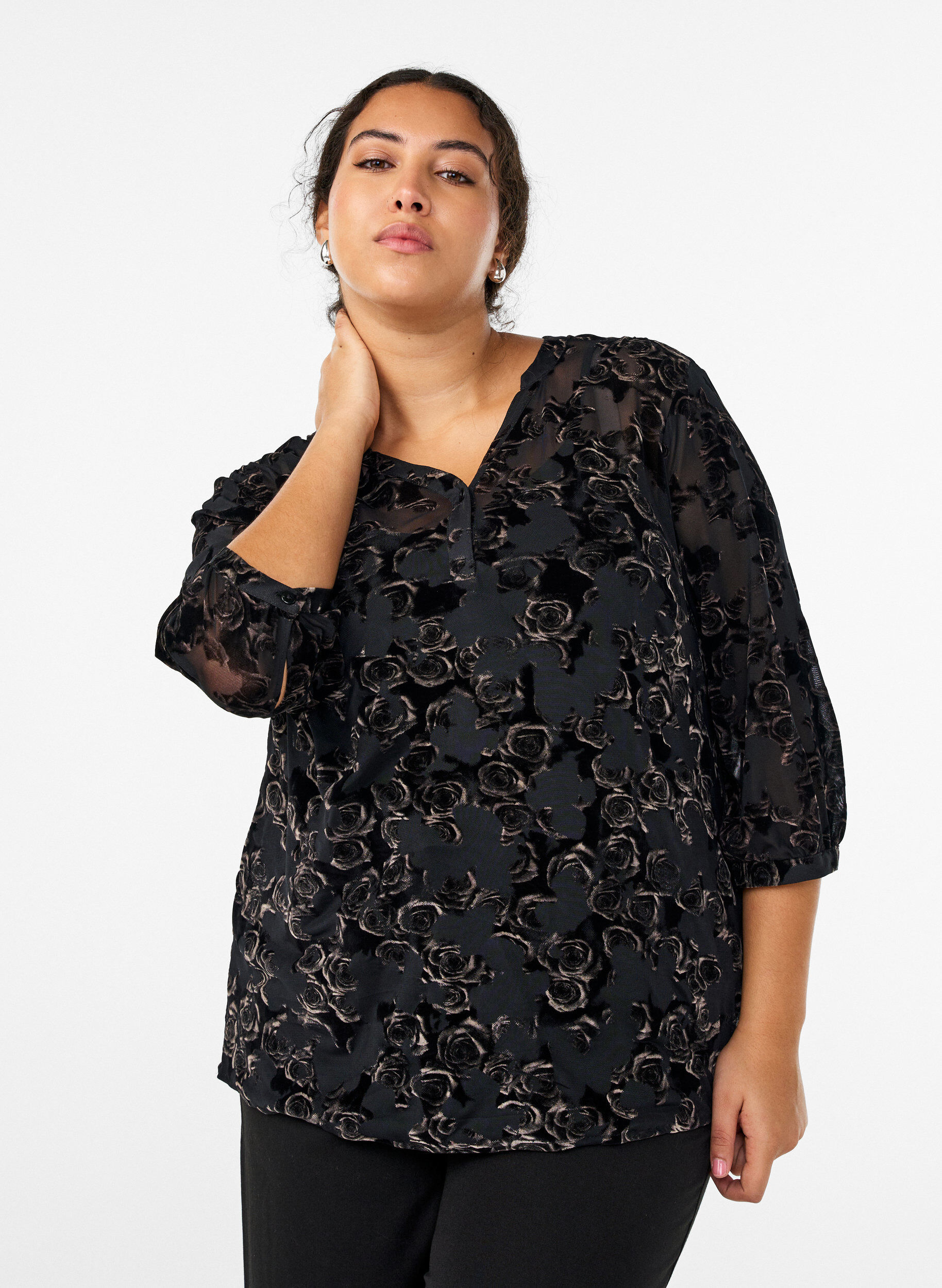 Mesh blouse met 3/4 mouwen en velourrozen, Zwart, Model