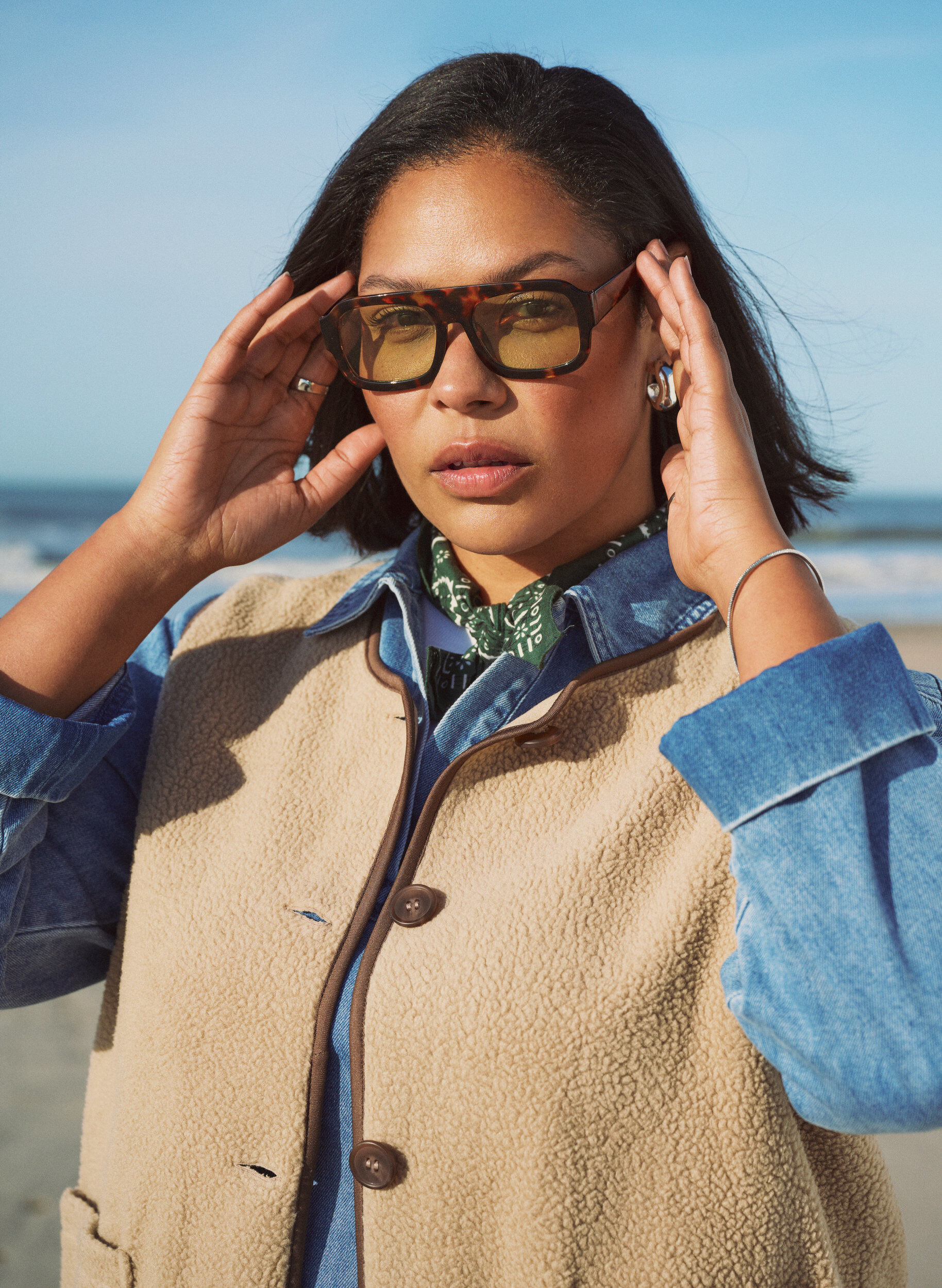 ZizziTeddy-fleecevest met contrasterende boorden, Beige, Image image number 0