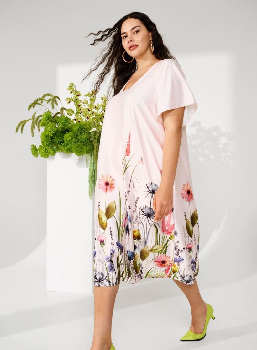 Midi-jurk met bloemendetails, , Model