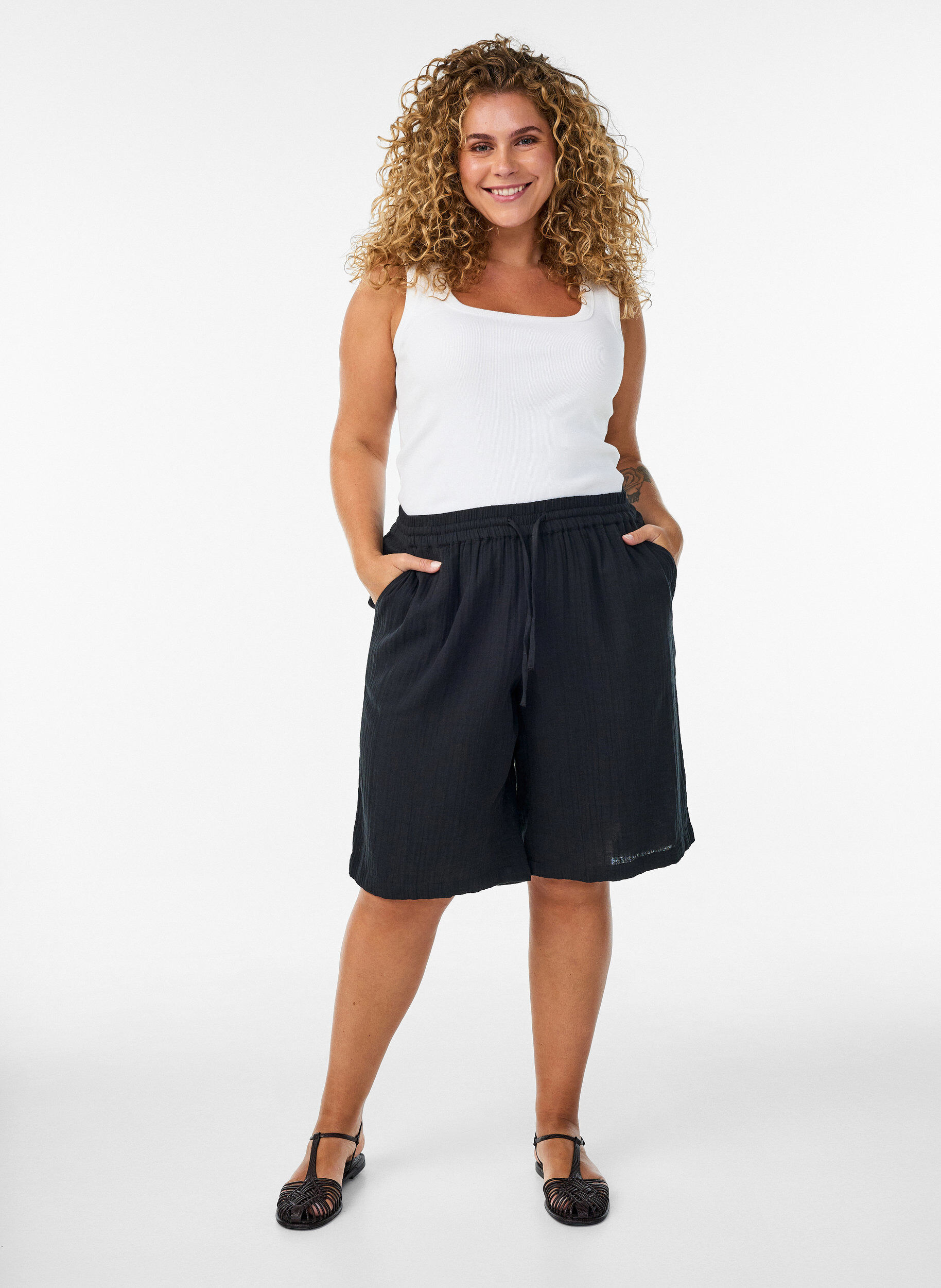 ZizziLos katoenen mousseline shorts met een hoge taille, Zwart, Model image number 1