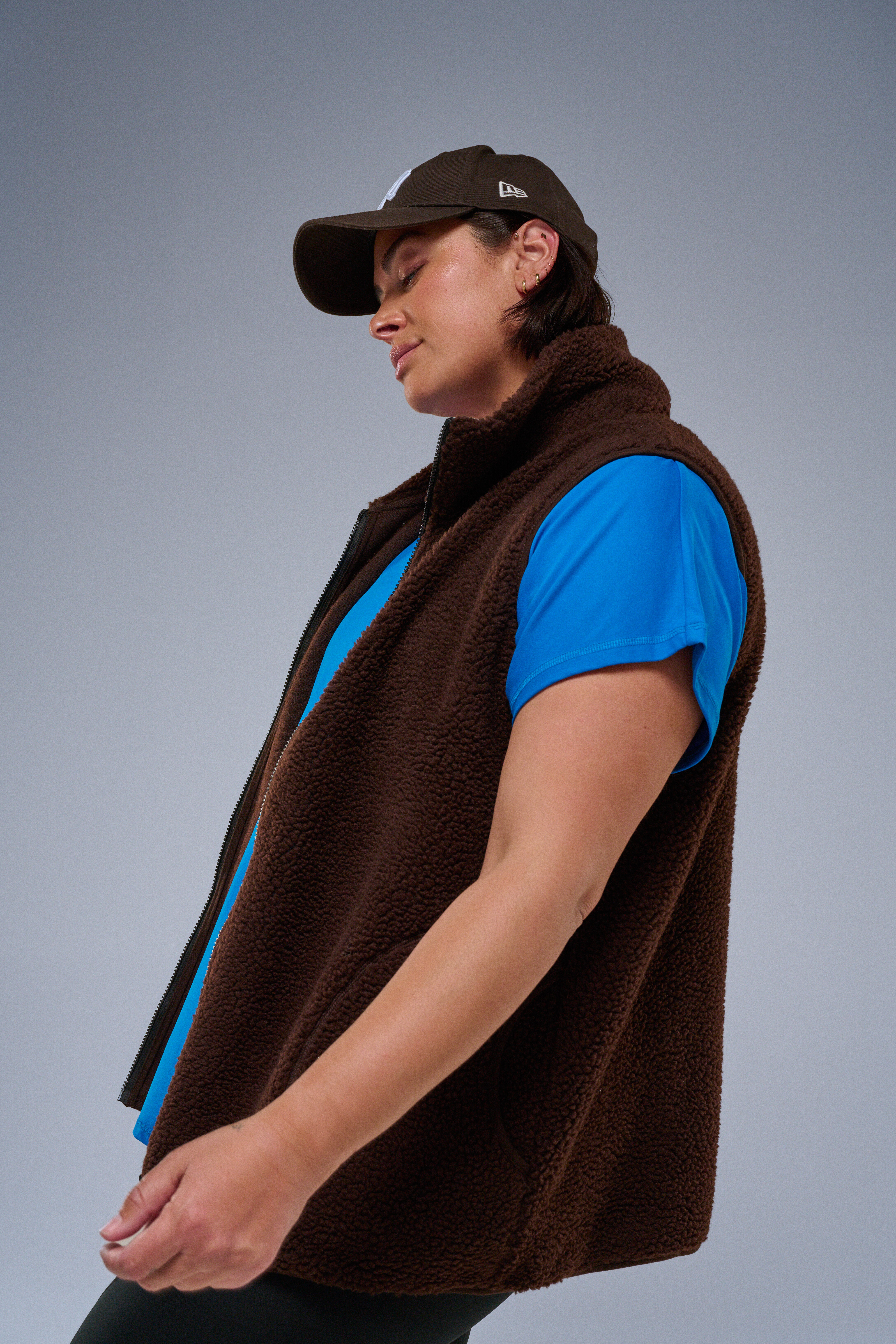 ZizziBruin vest met rits, , Model