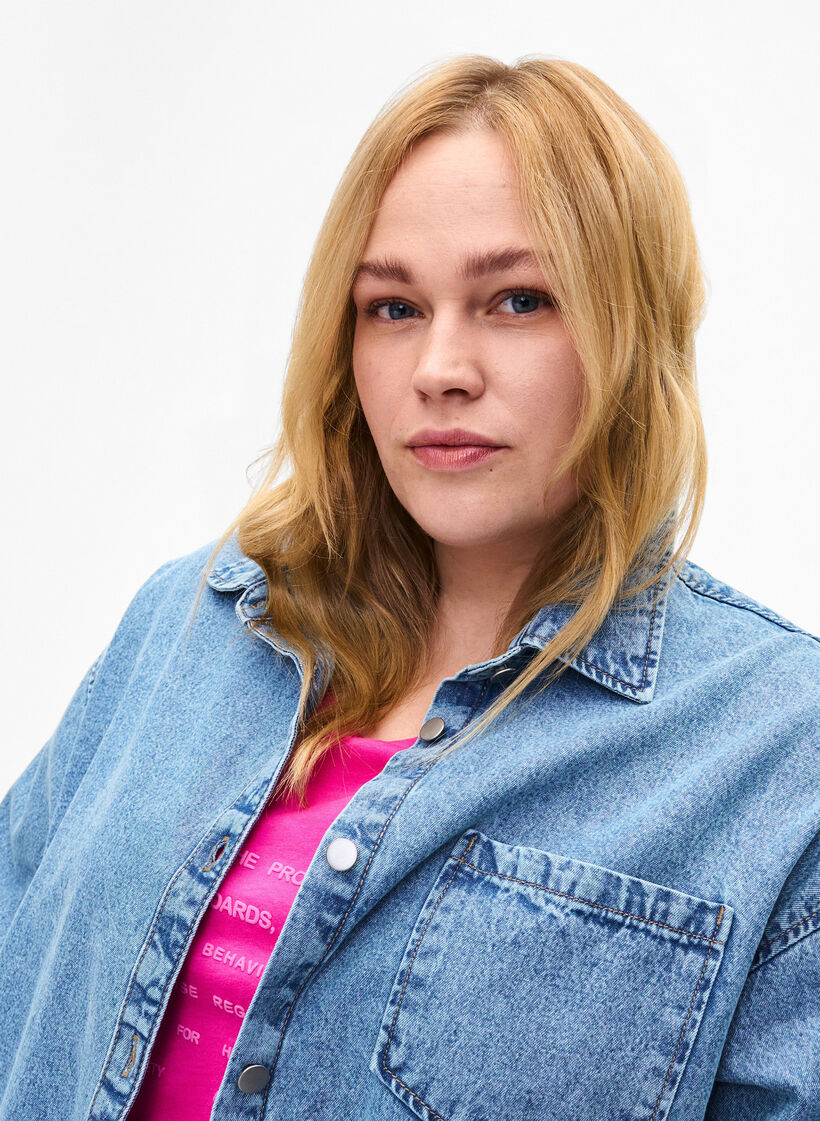 Soepelvallend denim overhemd met borstzak, Light blue denim, Model image number 2