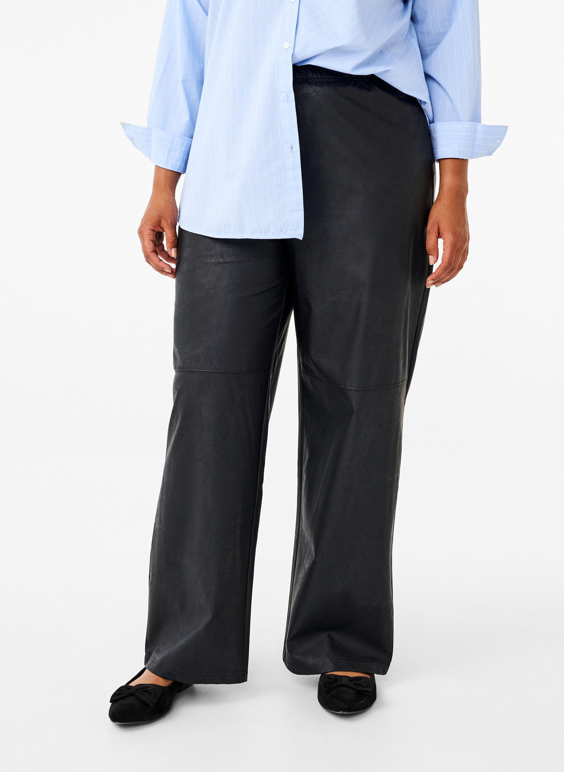 ZizziLosse imitatielederen broek met elastische tailleband, Black, Model image number 2