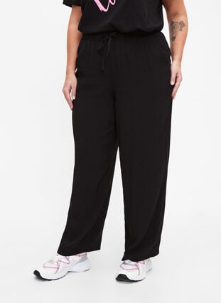 Pantalon ample en viscose avec imprimé, Black, Model image number 2