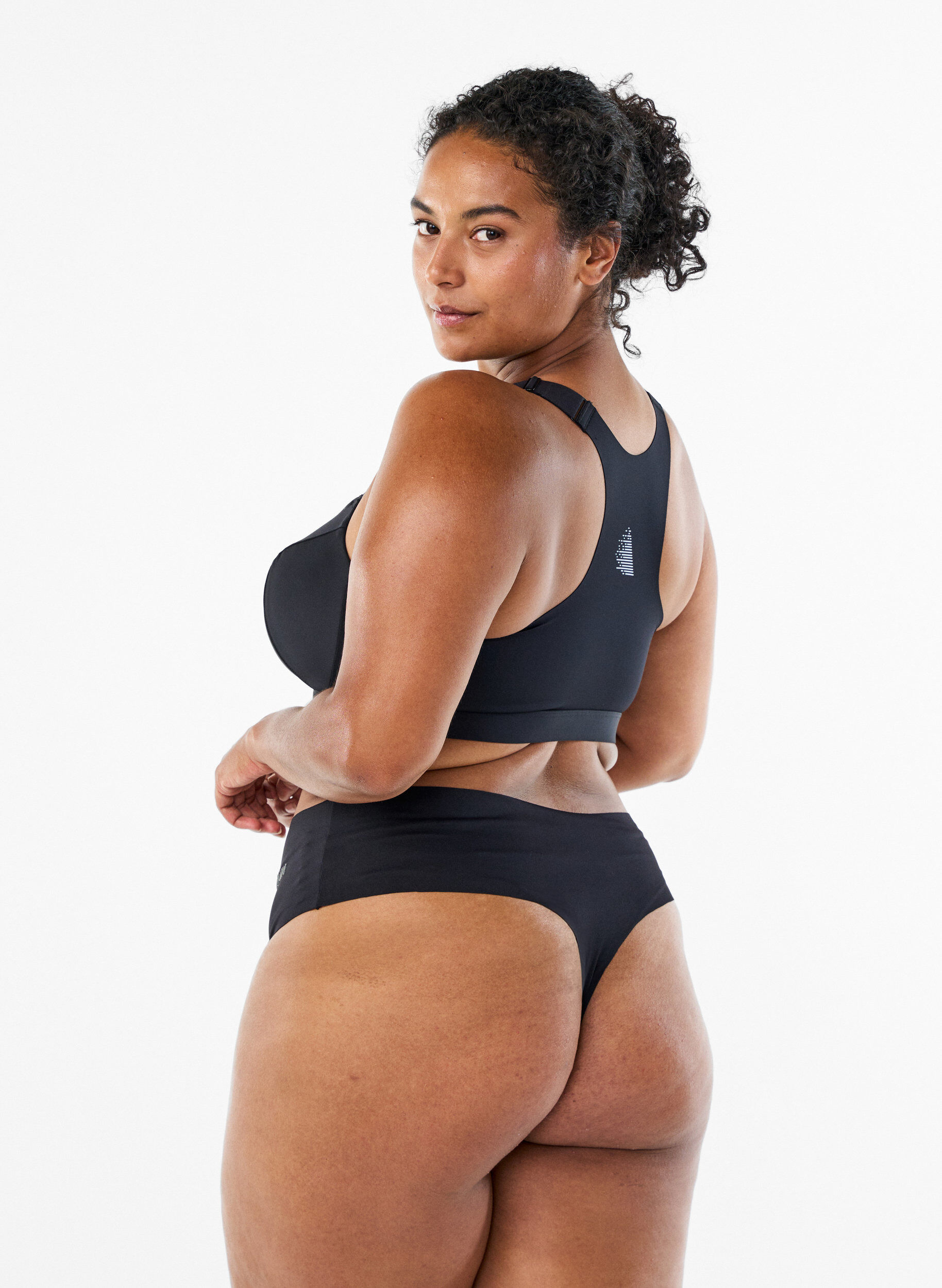 Zizzi2-pack onzichtbare G-string trainingspanties, Zwart, Model image number 1