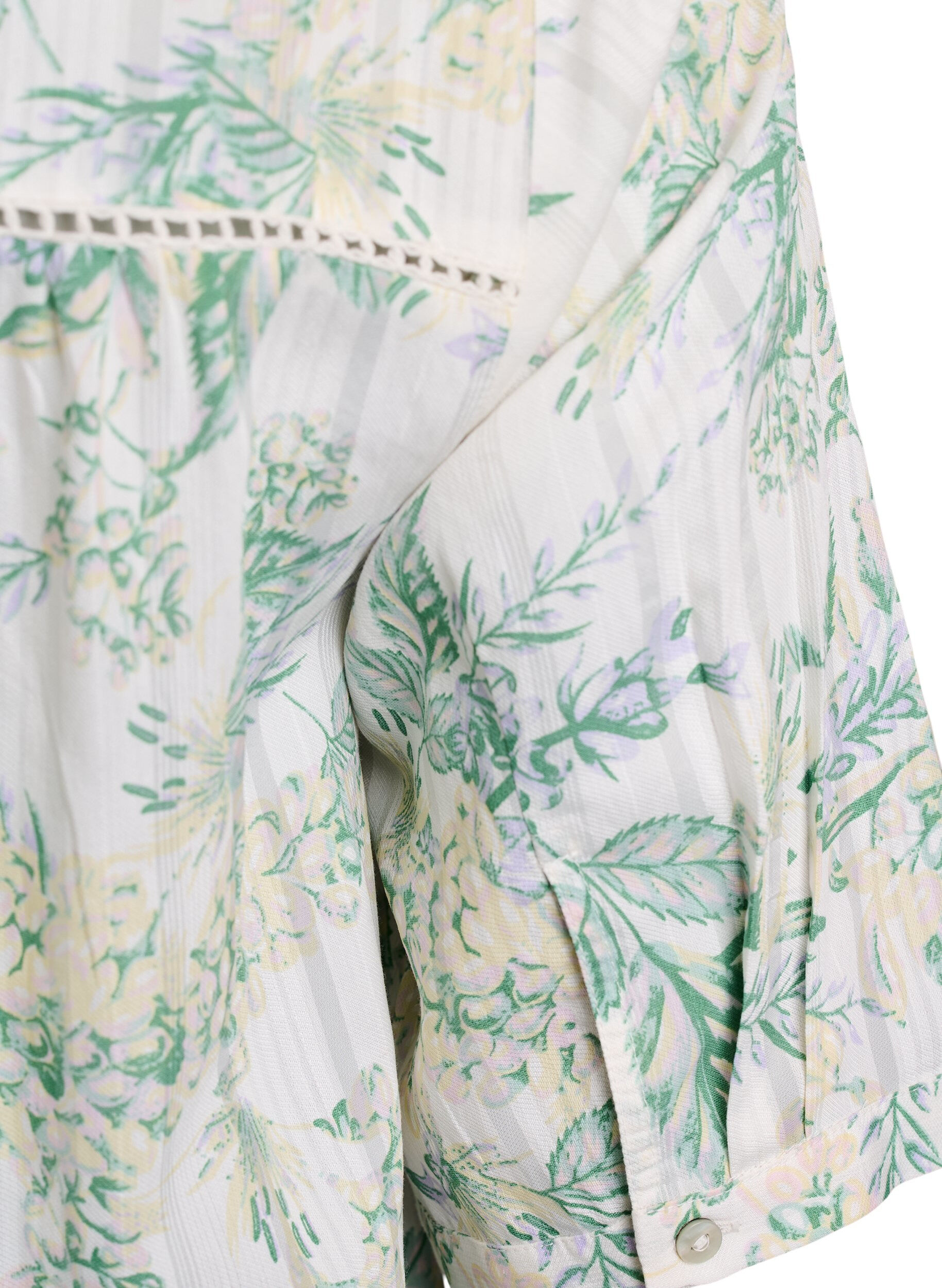Zizzi Robe courte en viscose avec bordure en dentelle et coupe trap&egrave;ze, Blanc, Packshot image number 3