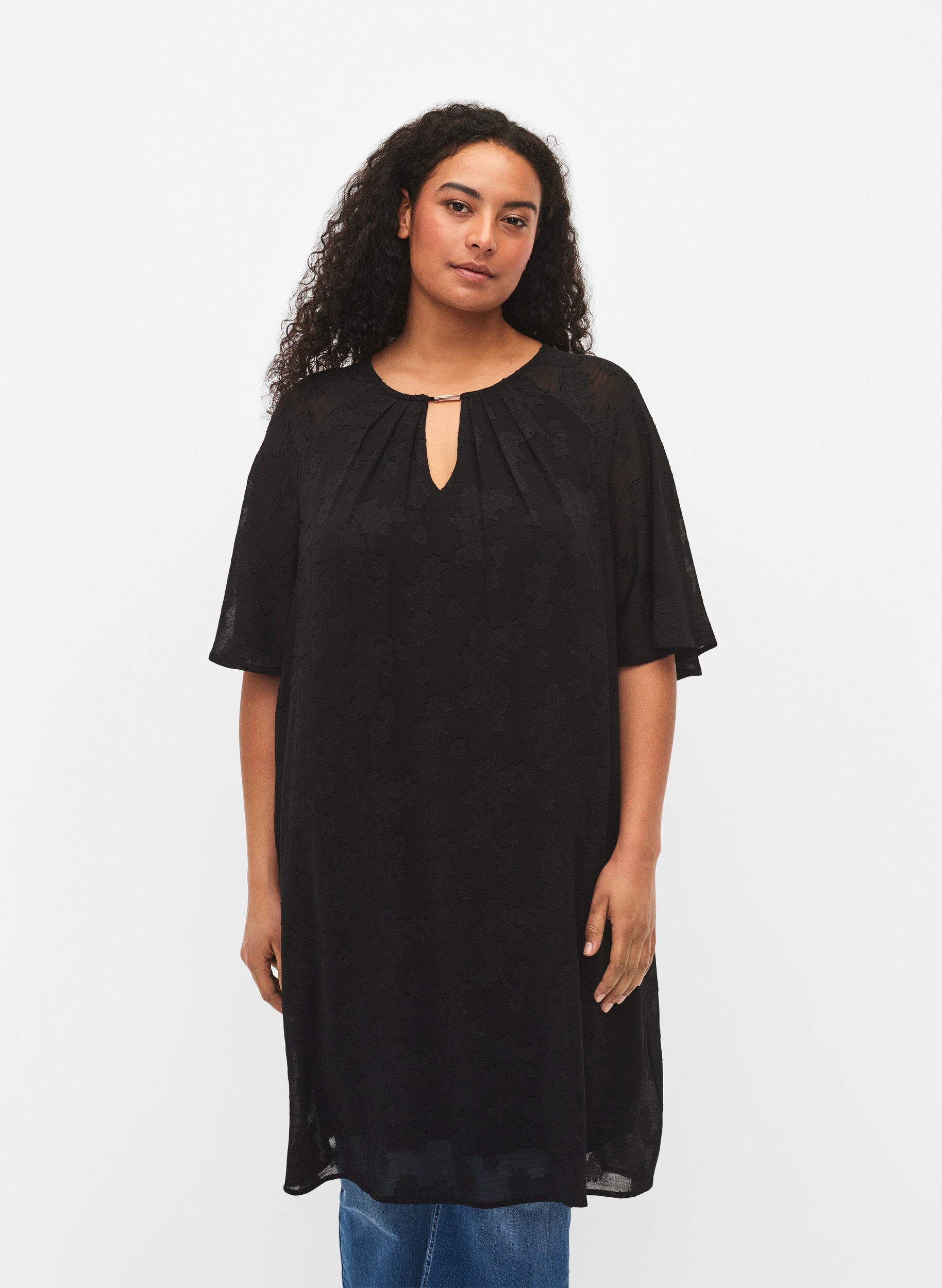 Zizzi Robe avec structure et manches courtes, Black, Model image number 0