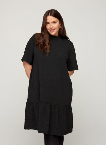 Robe trapèze texturée à manches courtes, Black, Model image number 0
