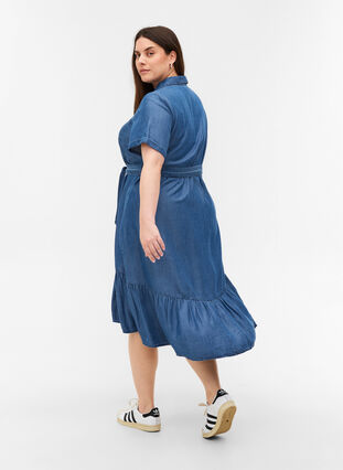 Midi-jurk met korte mouwen in lyocell, Medium Blue denim, Model image number 1