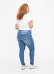 Amy jeans met super slim fit en ripped details, Blauw, Model image number 1