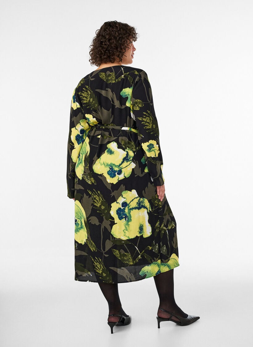 Robe portefeuille fleurie en viscose avec une ceinture &agrave; nouer, Noir, Model image number 1