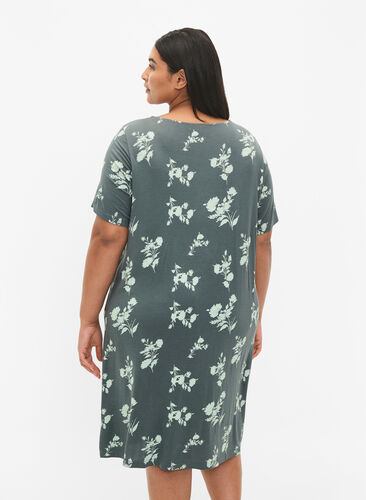 Chemise de nuit à manches courtes en viscose avec imprimé, Balsam Green AOP, Model image number 1