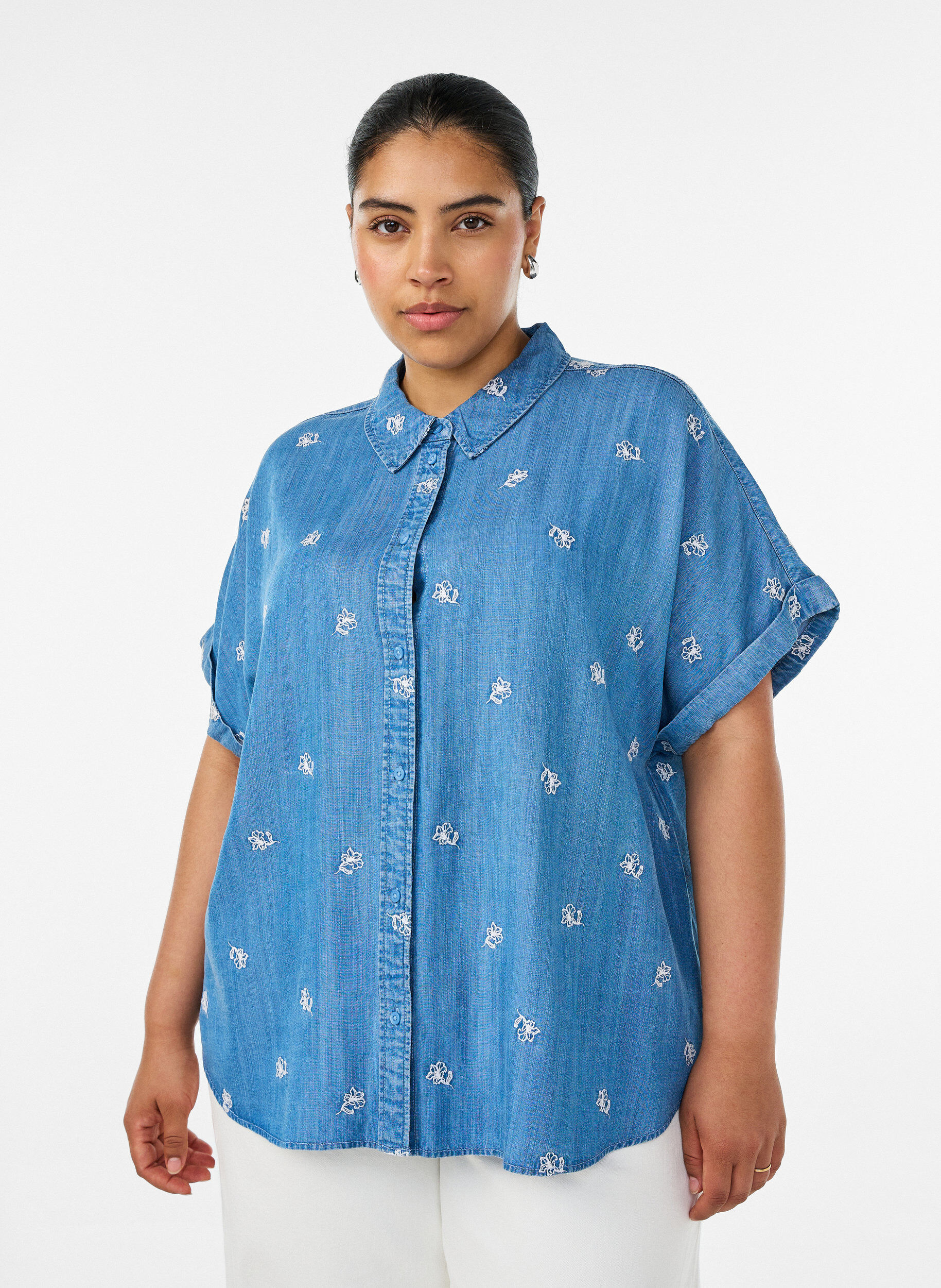 ZizziDenimlook lyocell shirt met bloemenborduursel, Blauw, Model image number 0