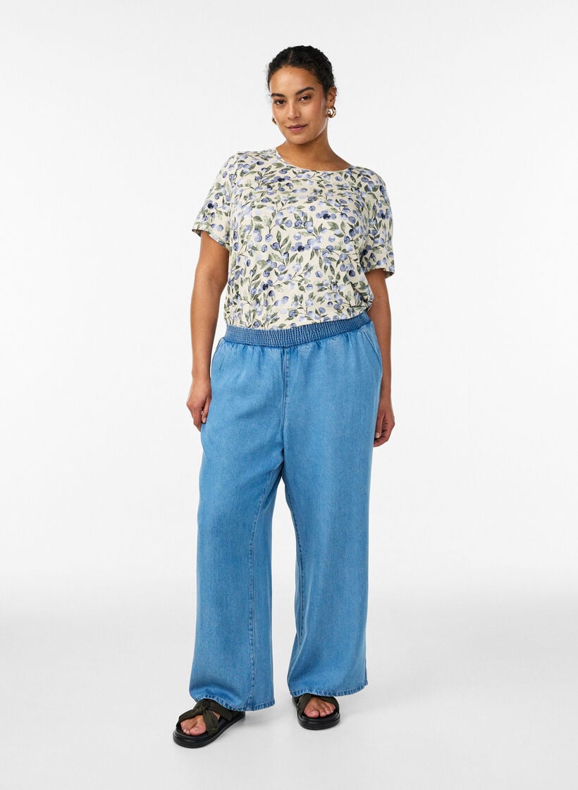 T-shirt avec imprim&eacute; floral, Vanille, Model image number 1