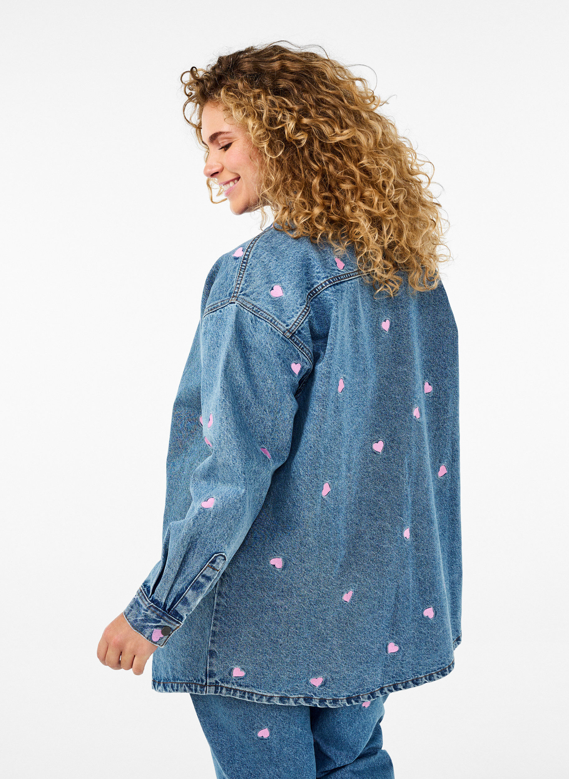 ZizziLosse denimshirt met geborduurde hartjes, Light Blue Heart, Model image number 1
