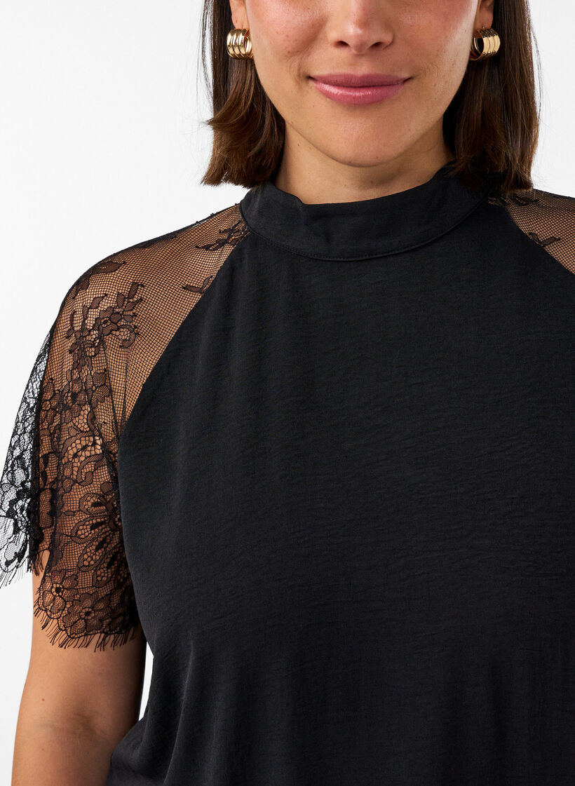 Blouse met korte kanten mouwen en hoge hals, Zwart, Model image number 3