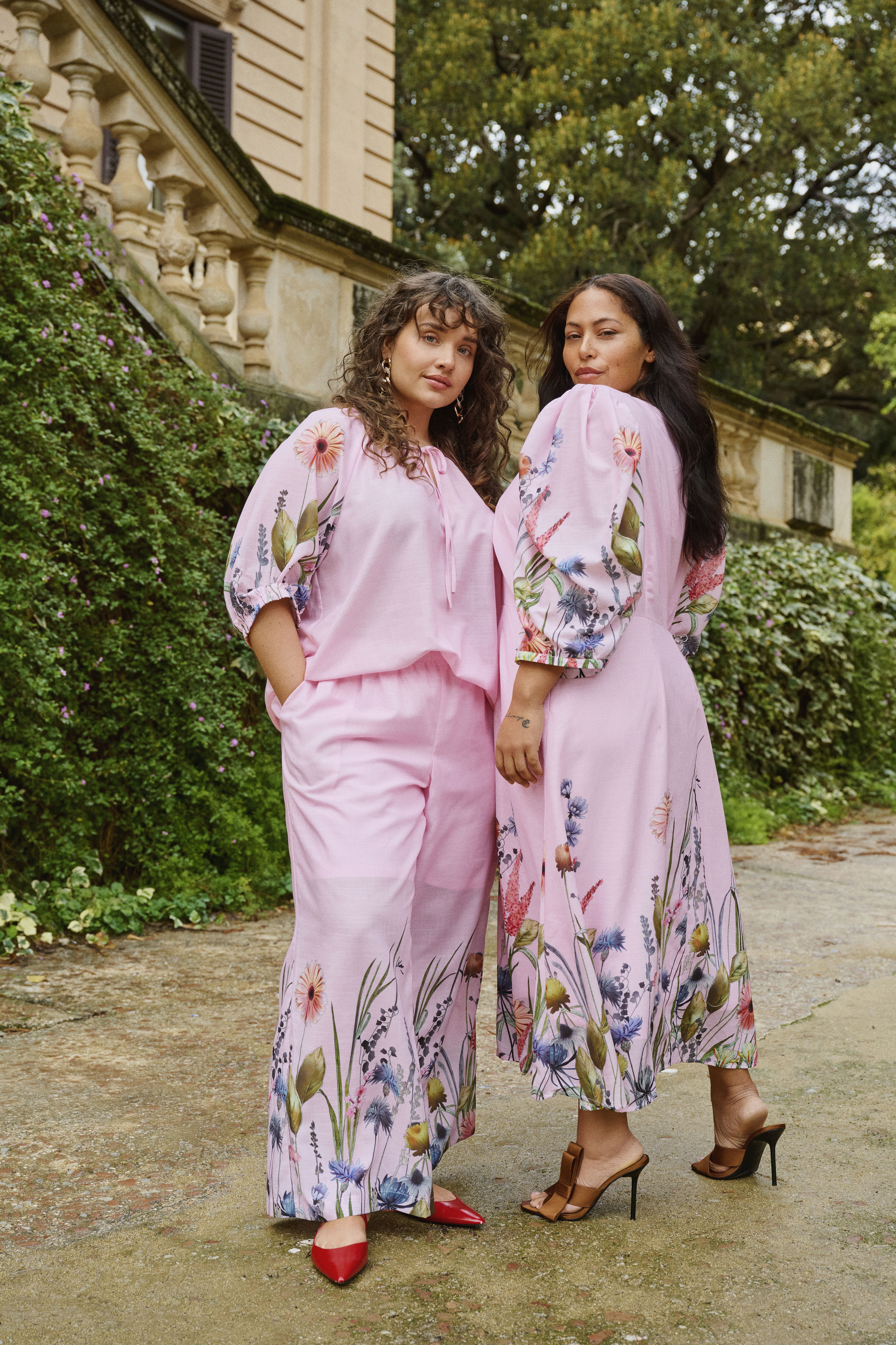 ZizziBloemrijke details, , Model