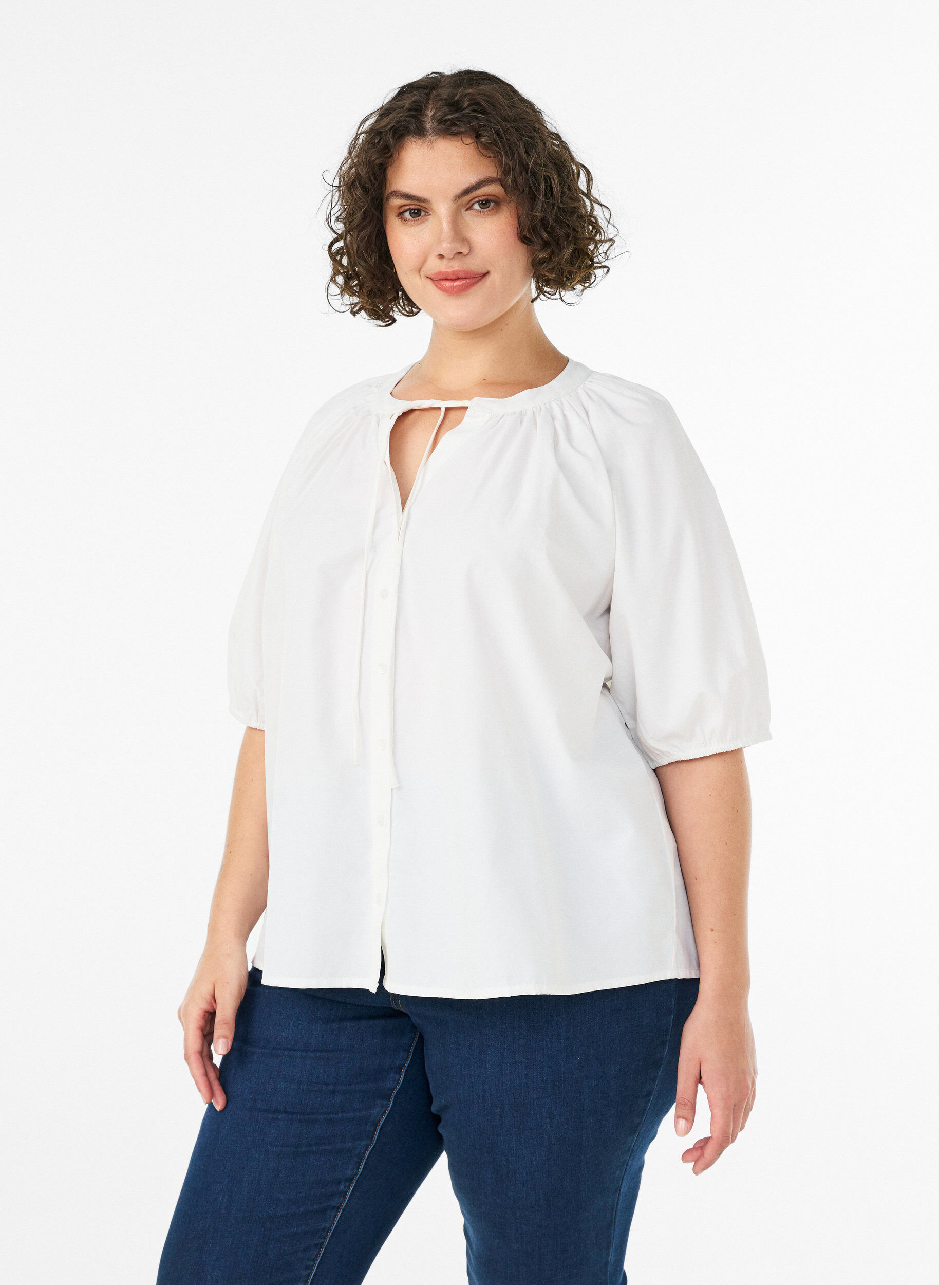 Overhemdblouse met knoopsluiting en strikceintuur, Wit, Model