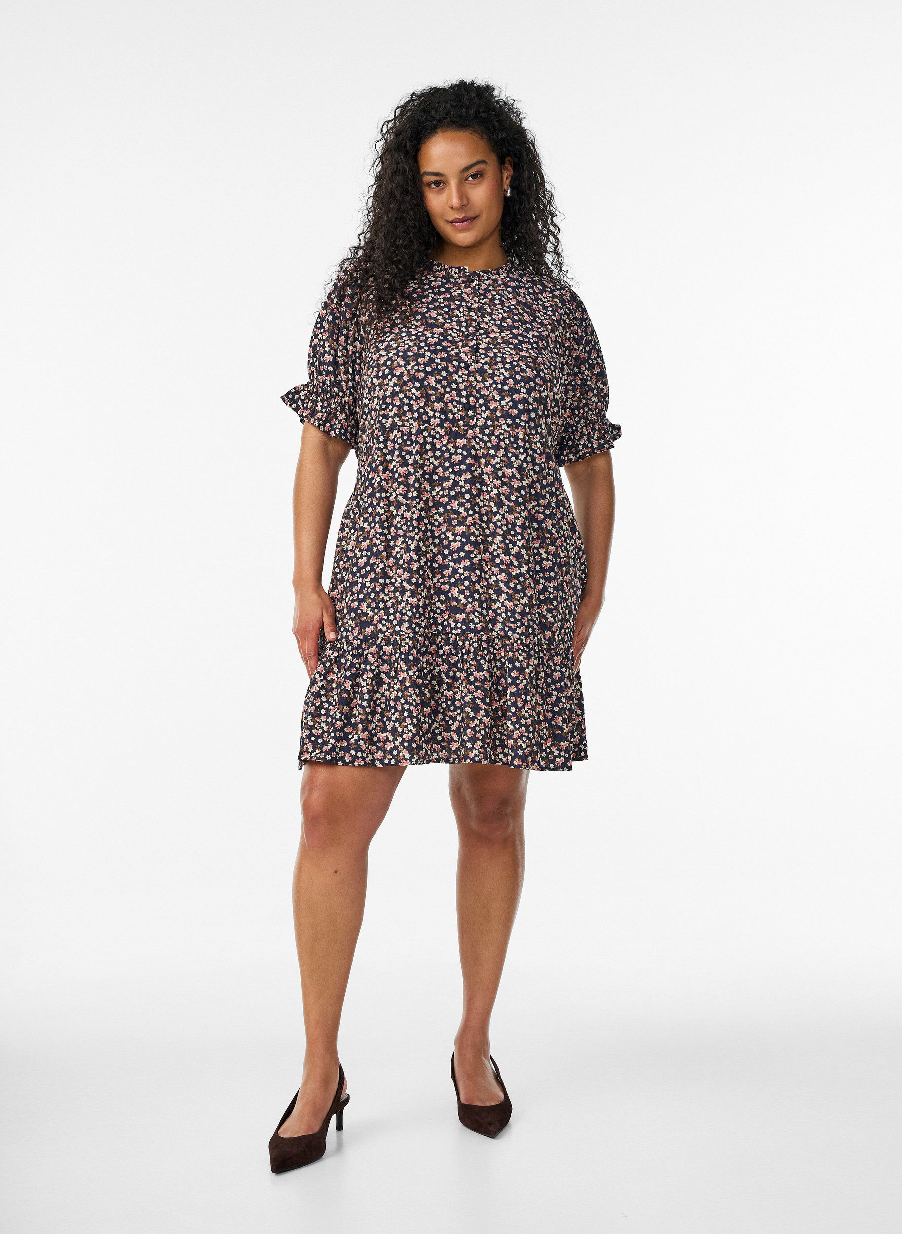 ZizziKorte viscose jurk met ruchesdetails, Blauw, Model image number 1