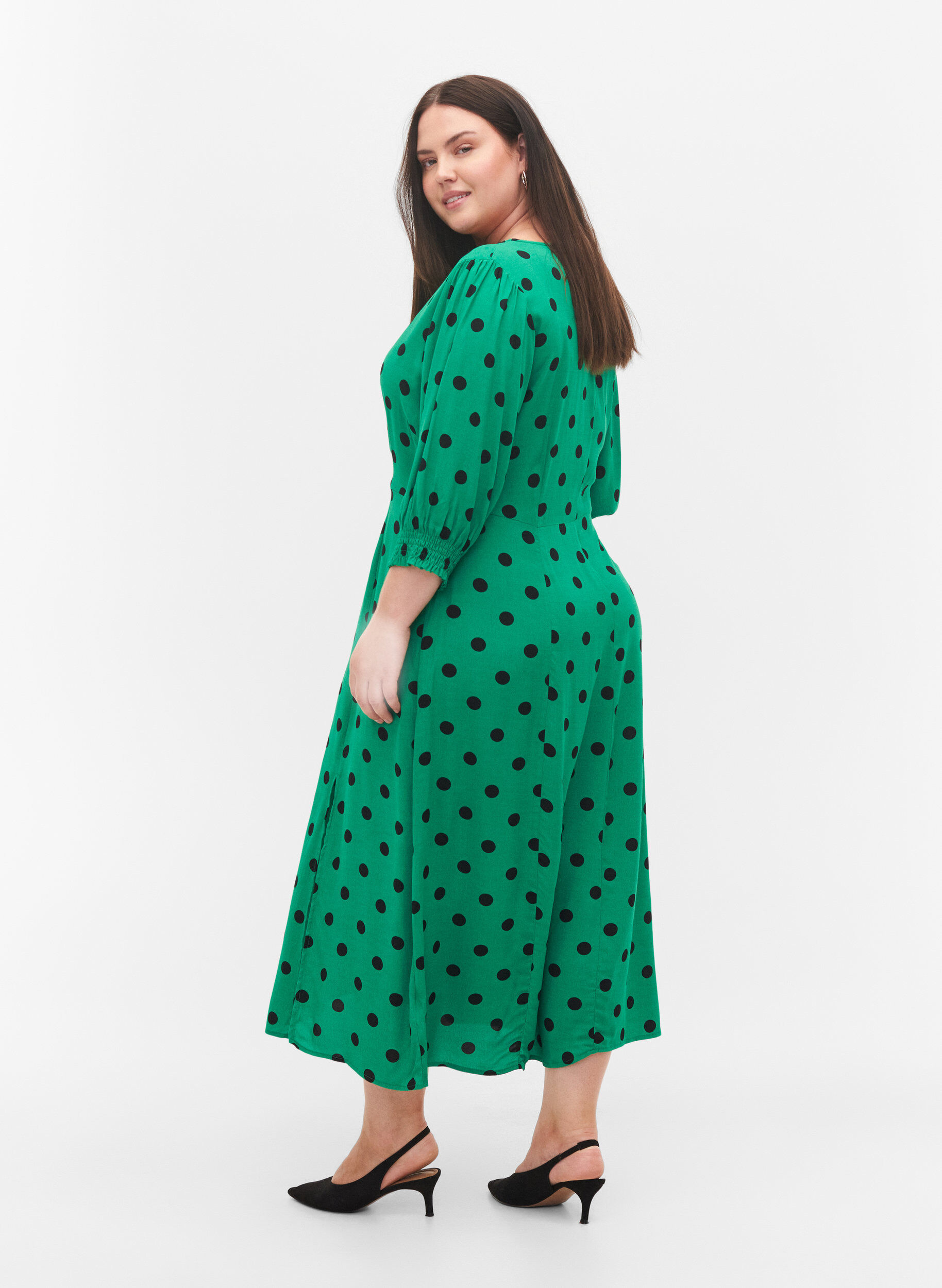 Zizzi Robe midi &agrave; pois en viscose, Jolly Green Dot AOP, Model image number 1