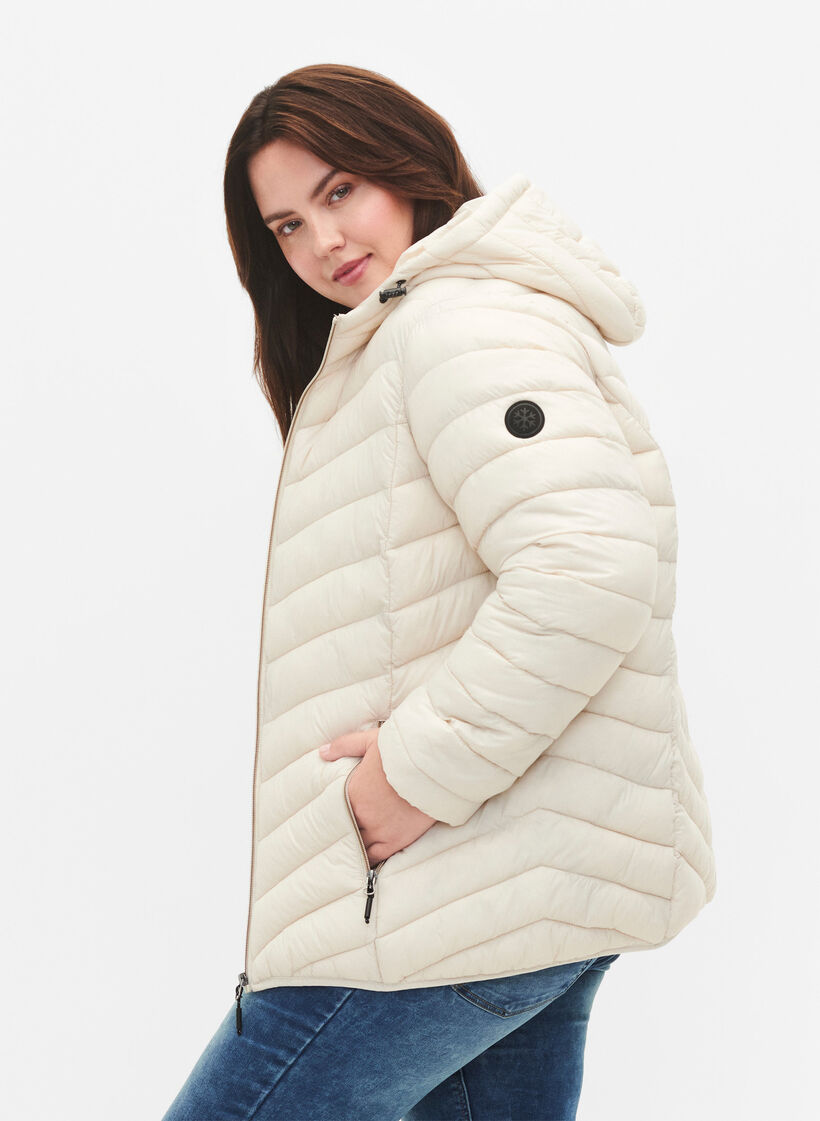 Doudoune l&eacute;g&egrave;re matelass&eacute;e &agrave; capuche, Beige, Model