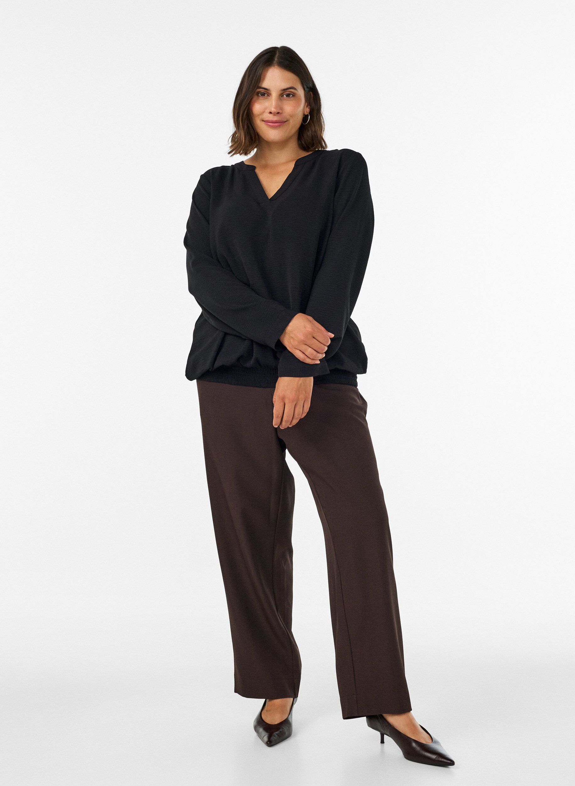 ZizziBlouse met ballonsilhouet en V-hals, Zwart, Model image number 1