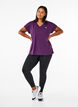 Losvallend trainings-T-shirt met V-hals, Paars, Model image number 1