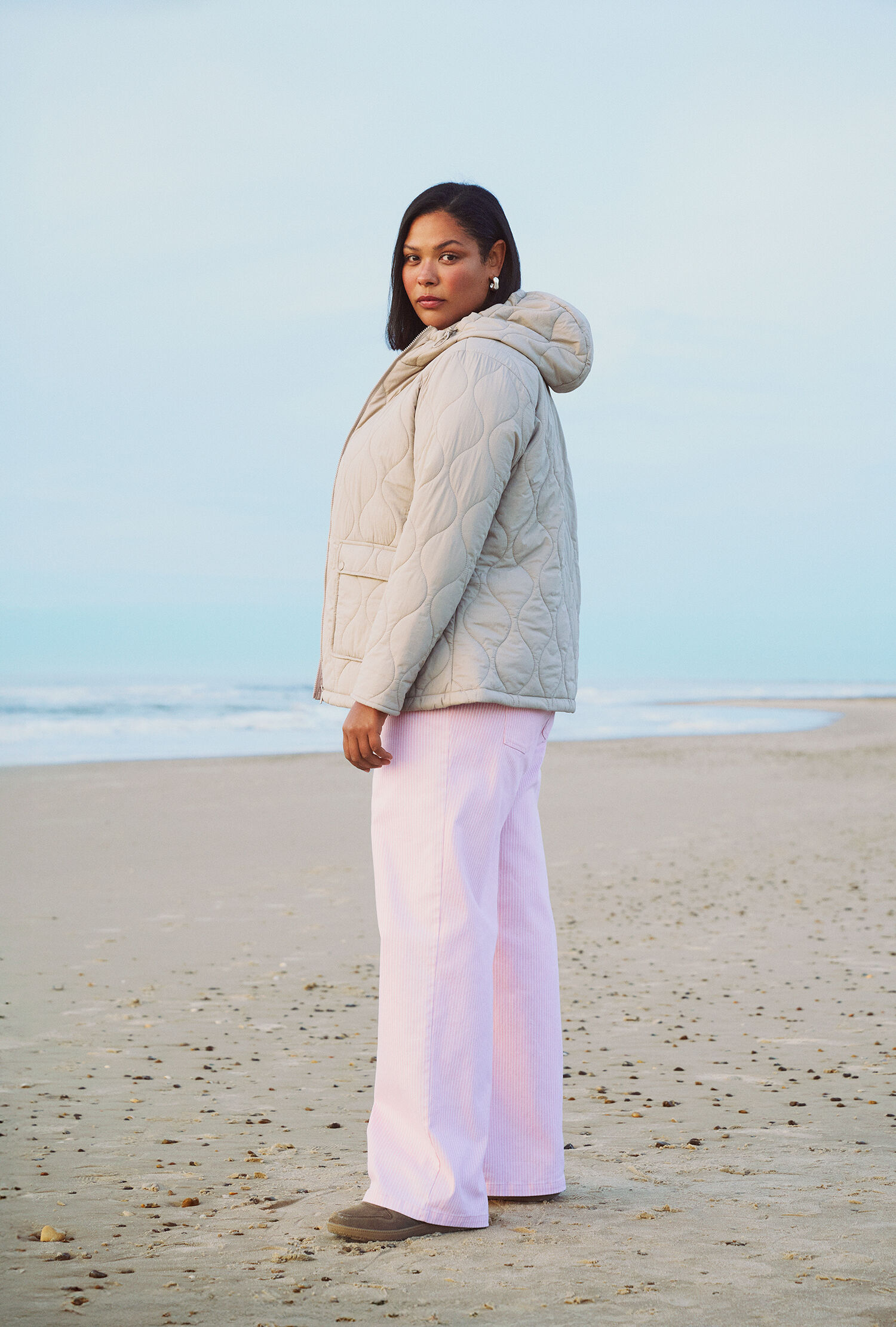 ZizziGewatteerde jas met roze tinten, , Model