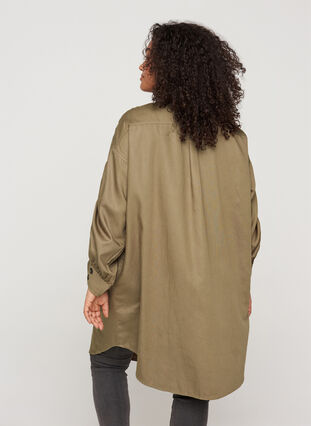 Chemise longue avec poches poitrine, Kaki Green, Model image number 1
