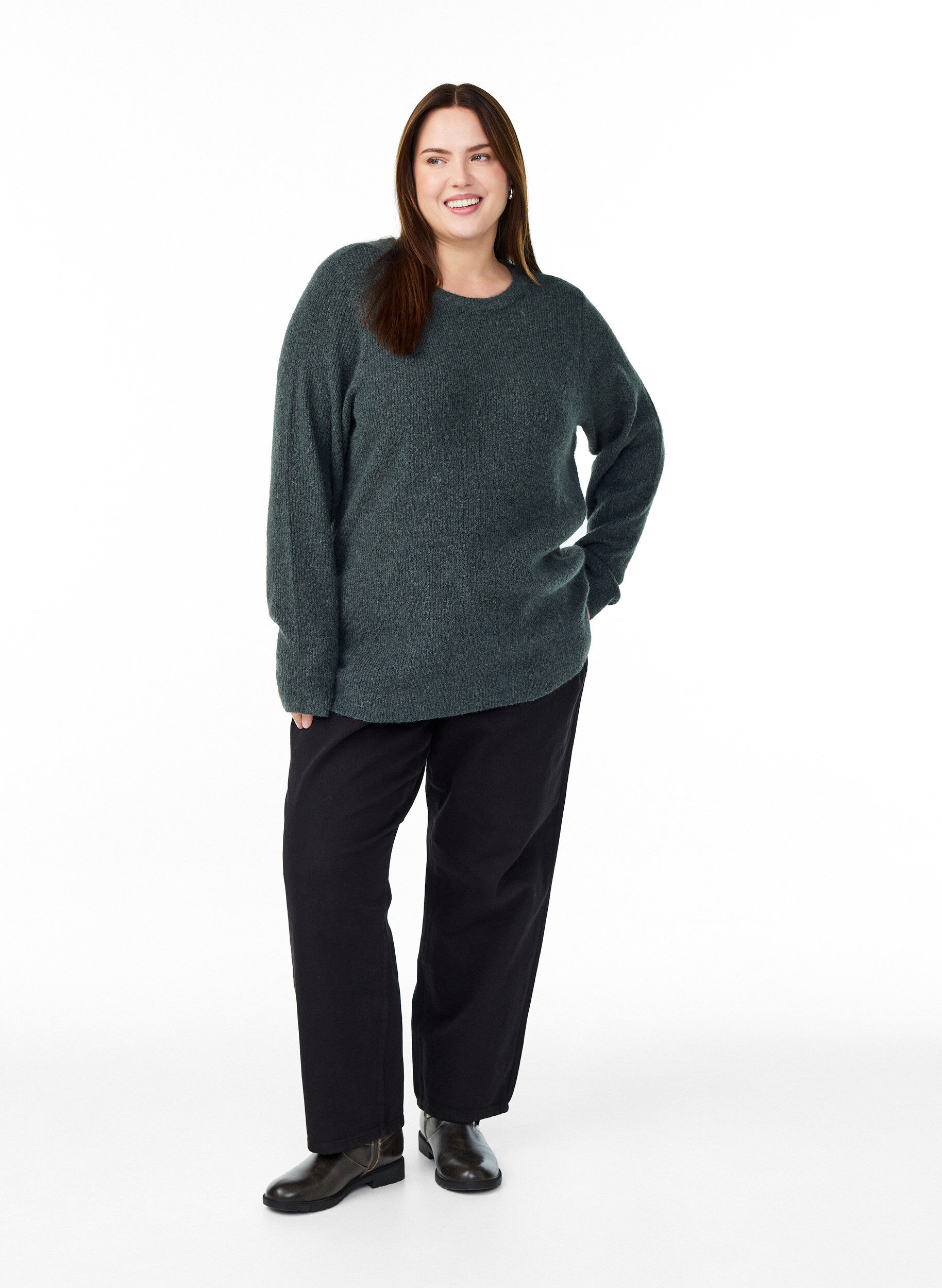 Zizzi Blouse en maille chin&eacute;e &agrave; col rond, Vert fonc&eacute;, Model image number 1