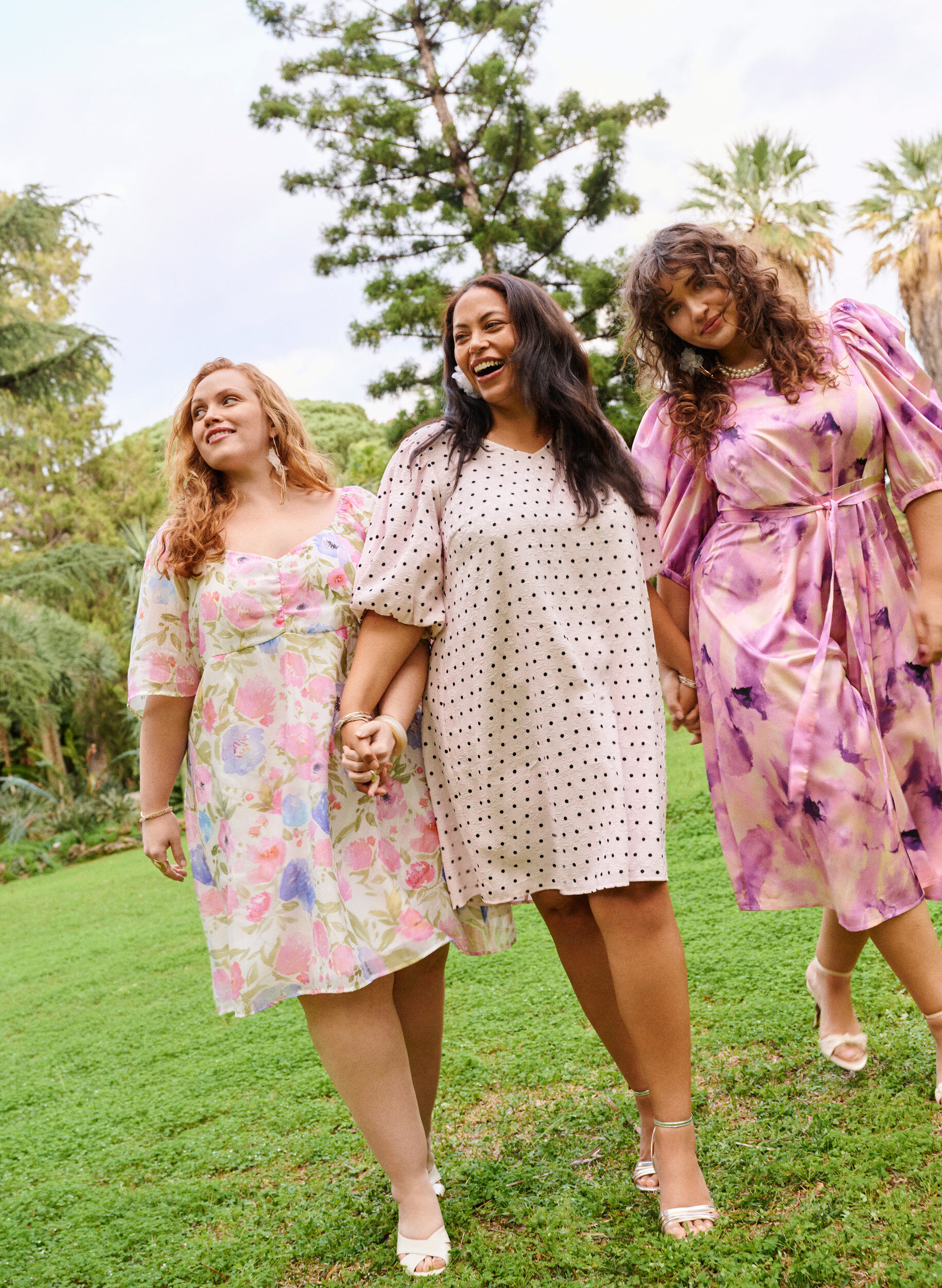 Zizzi Robe &agrave; pois coupe &eacute;vas&eacute;e avec manches ballon, Rose, Image image number 0