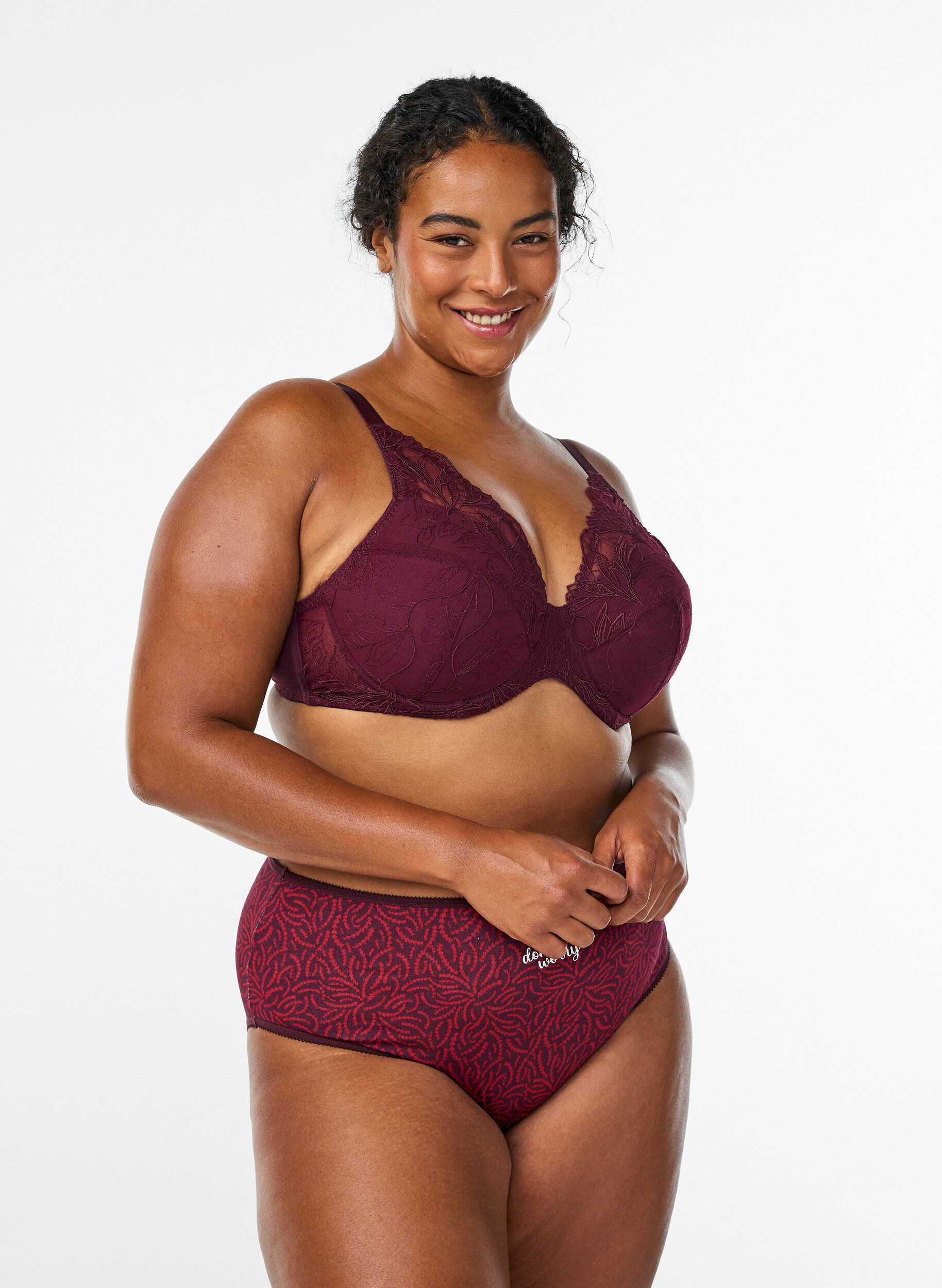 ZizziSoutien-gorge rembourr&eacute; en dentelle avec armatures, Bordeaux, Model image number 1
