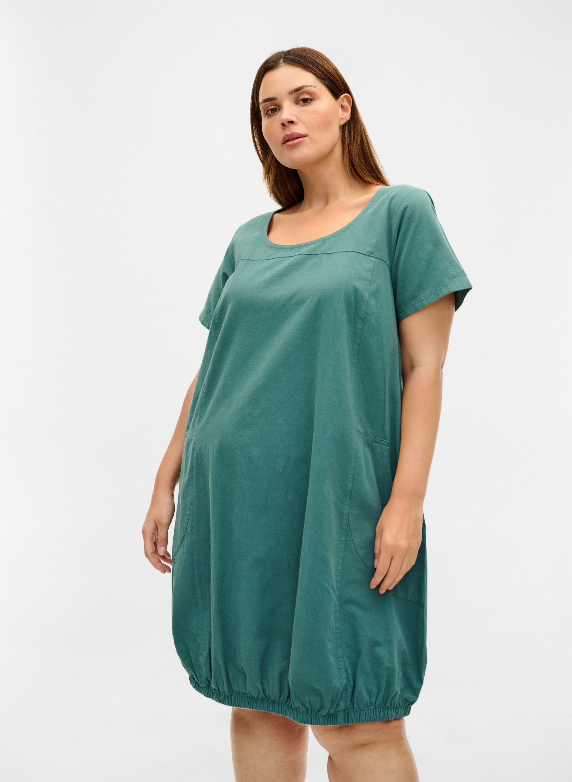 Robe en coton &agrave; manches courtes, Vert fonc&eacute;, Model
