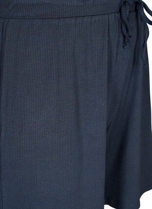 Losvallende korte broek van viscose met ribbels, Umbre Blue, Packshot image number 2