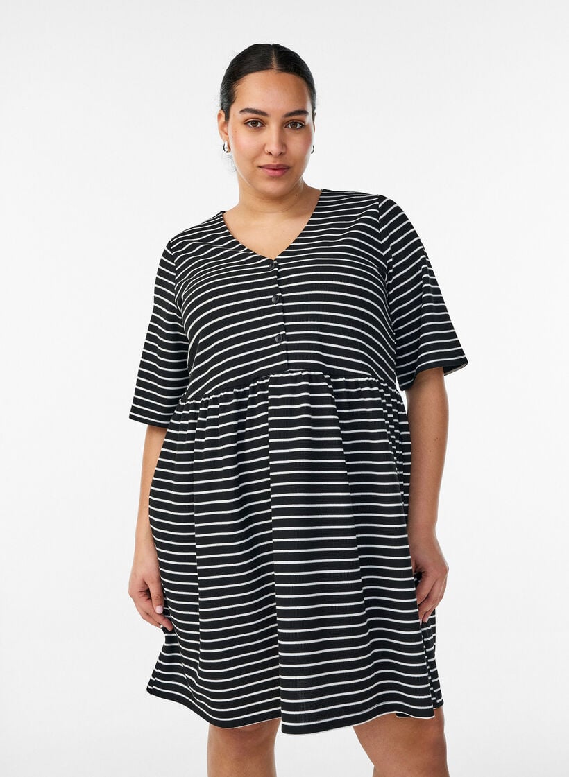 Robe avec texture c&ocirc;tel&eacute;e et taille empire, Blanc, Model image number 0