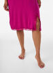 Nuisette en viscose avec dentelle et fentes, Bordeaux, Model image number 2