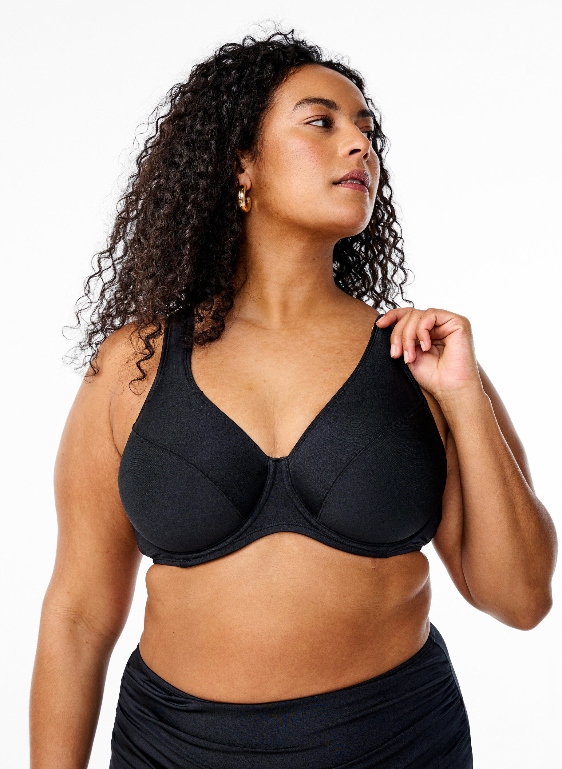 ZizziVolledig dekkende bikinitop met beugel, Zwart, Model image number 0